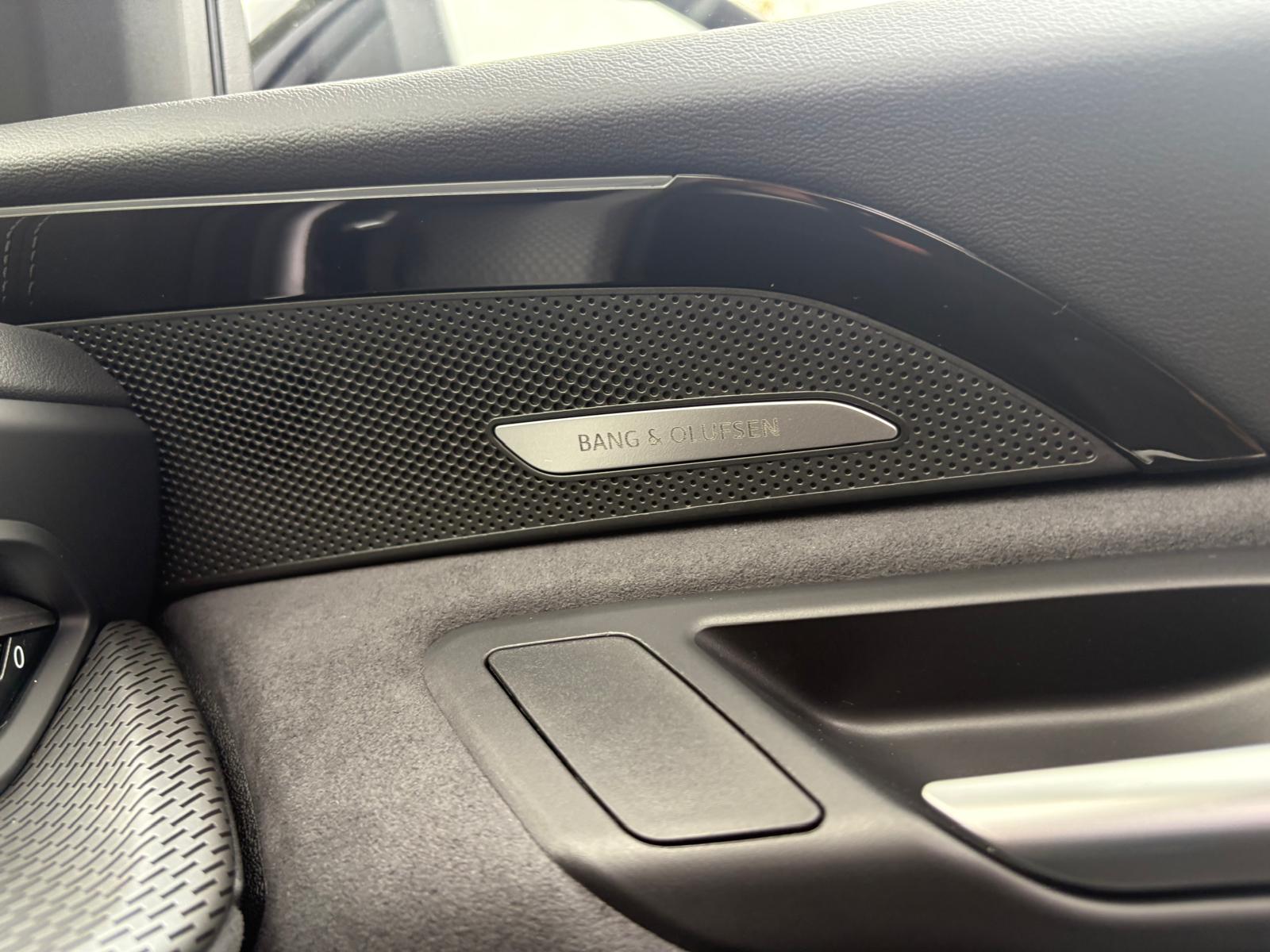 AUDI SQ5 TFSI quattro S-tronic-image-8