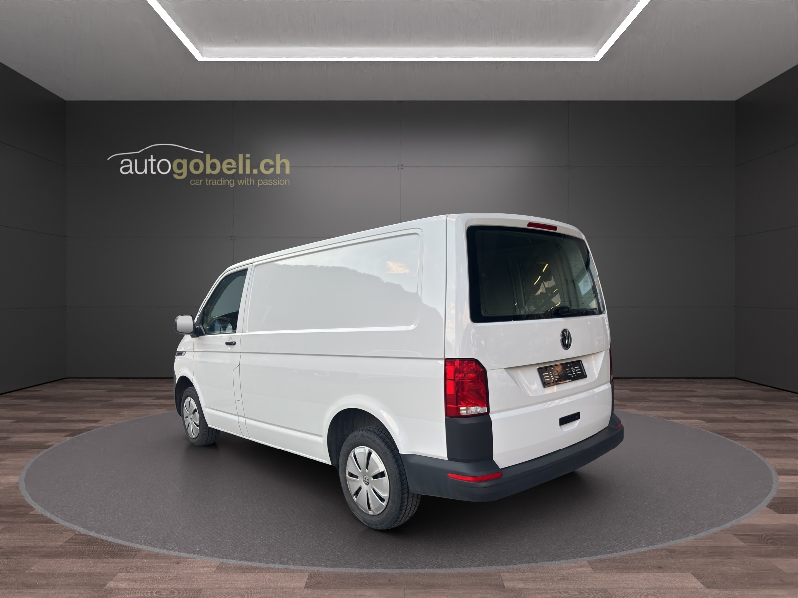 VW T6.1 2.0 TDI Entry-showroom-element-1