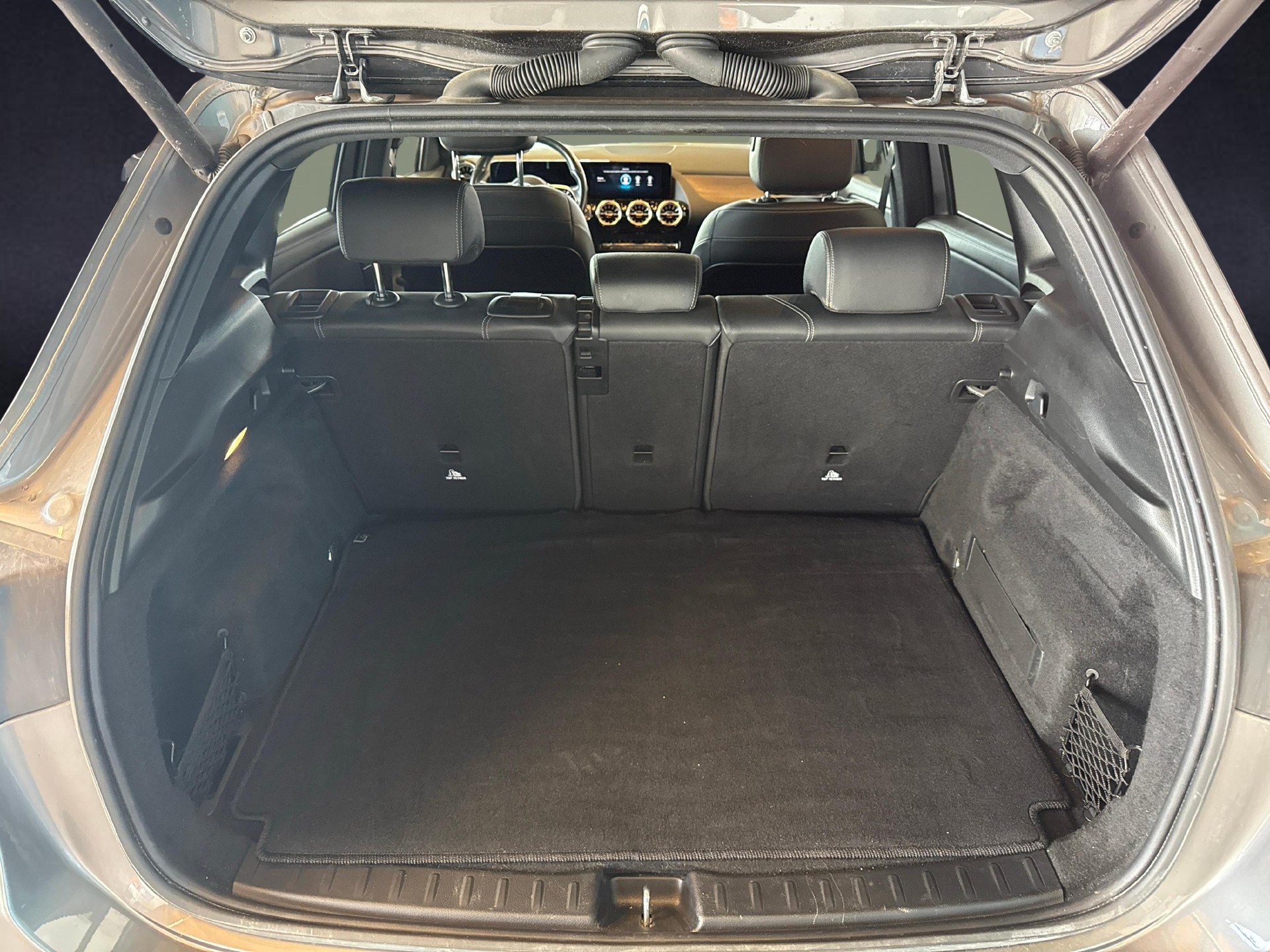 MERCEDES-BENZ GLA 200 Progressive 4matic-image-11