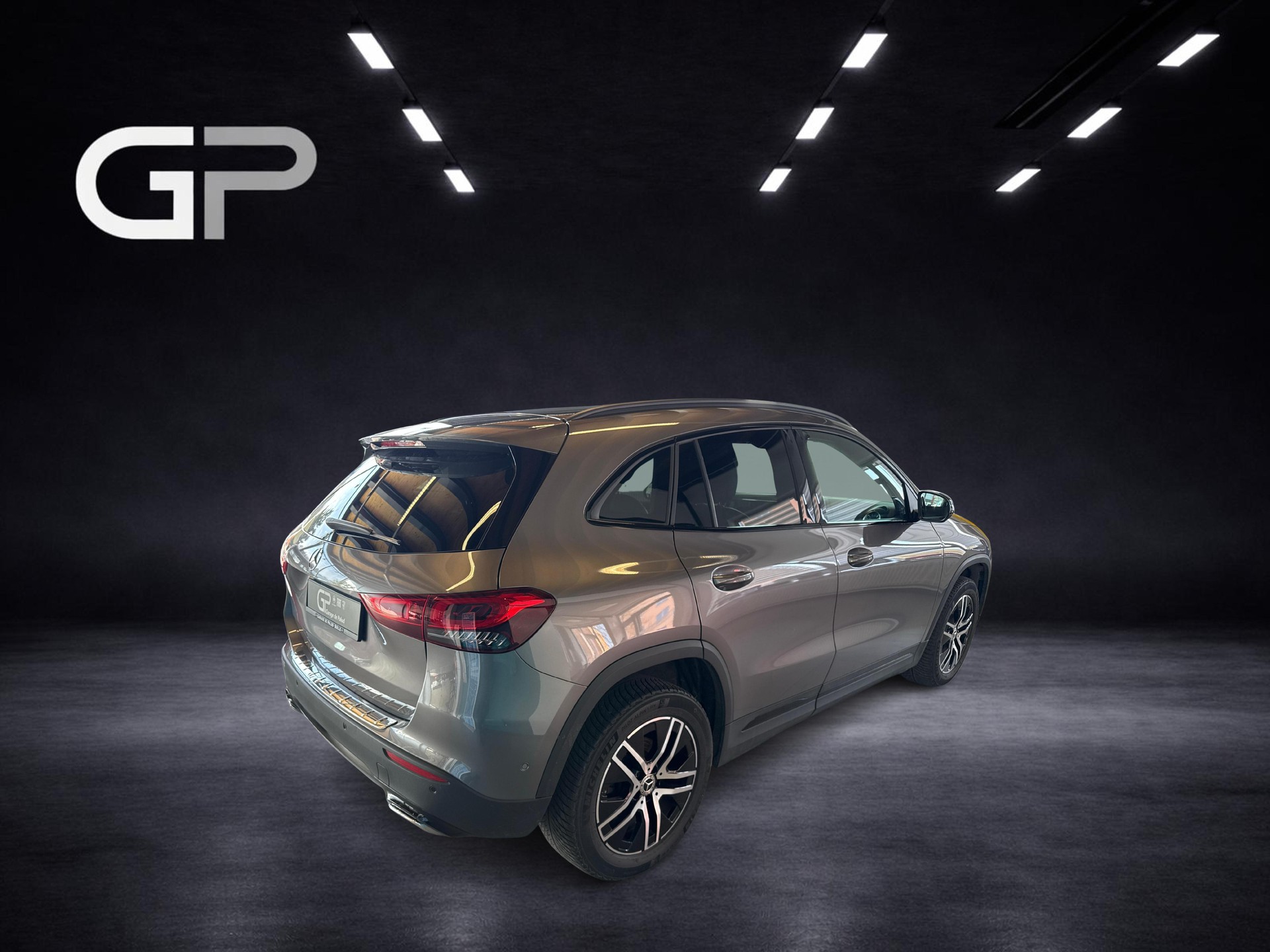MERCEDES-BENZ GLA 200 Progressive 4matic-image-4