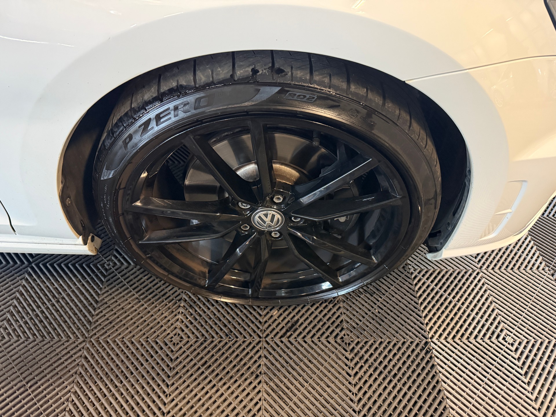 VW Golf Variant 2.0 TSI R 4 Motion DSG-image-13