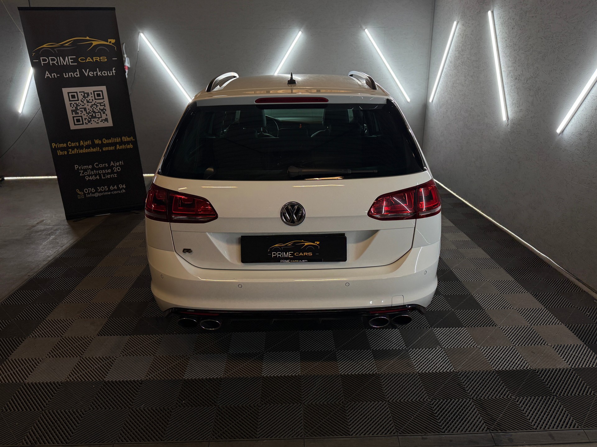 VW Golf Variant 2.0 TSI R 4 Motion DSG-image-9