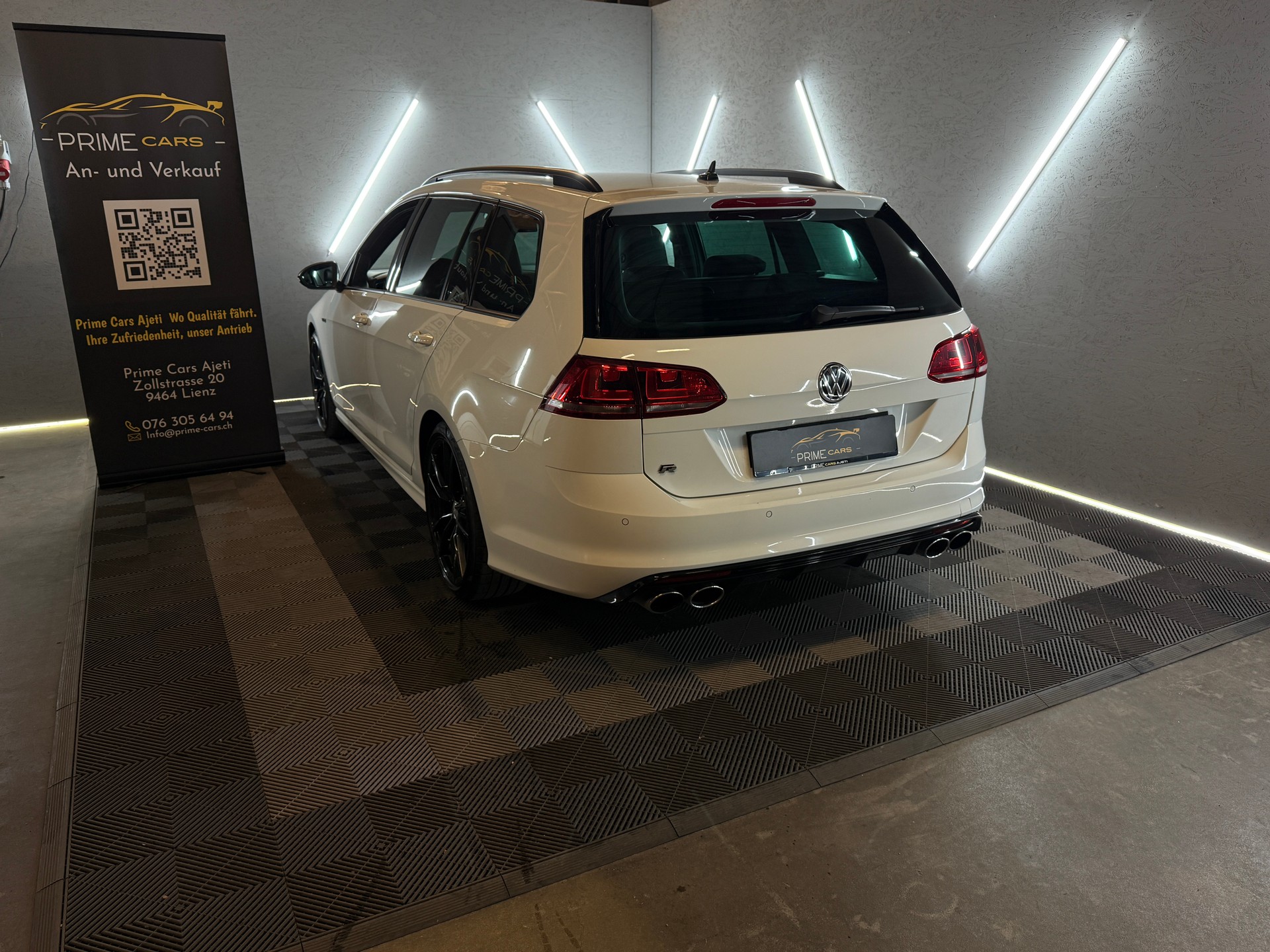 VW Golf Variant 2.0 TSI R 4 Motion DSG-image-6