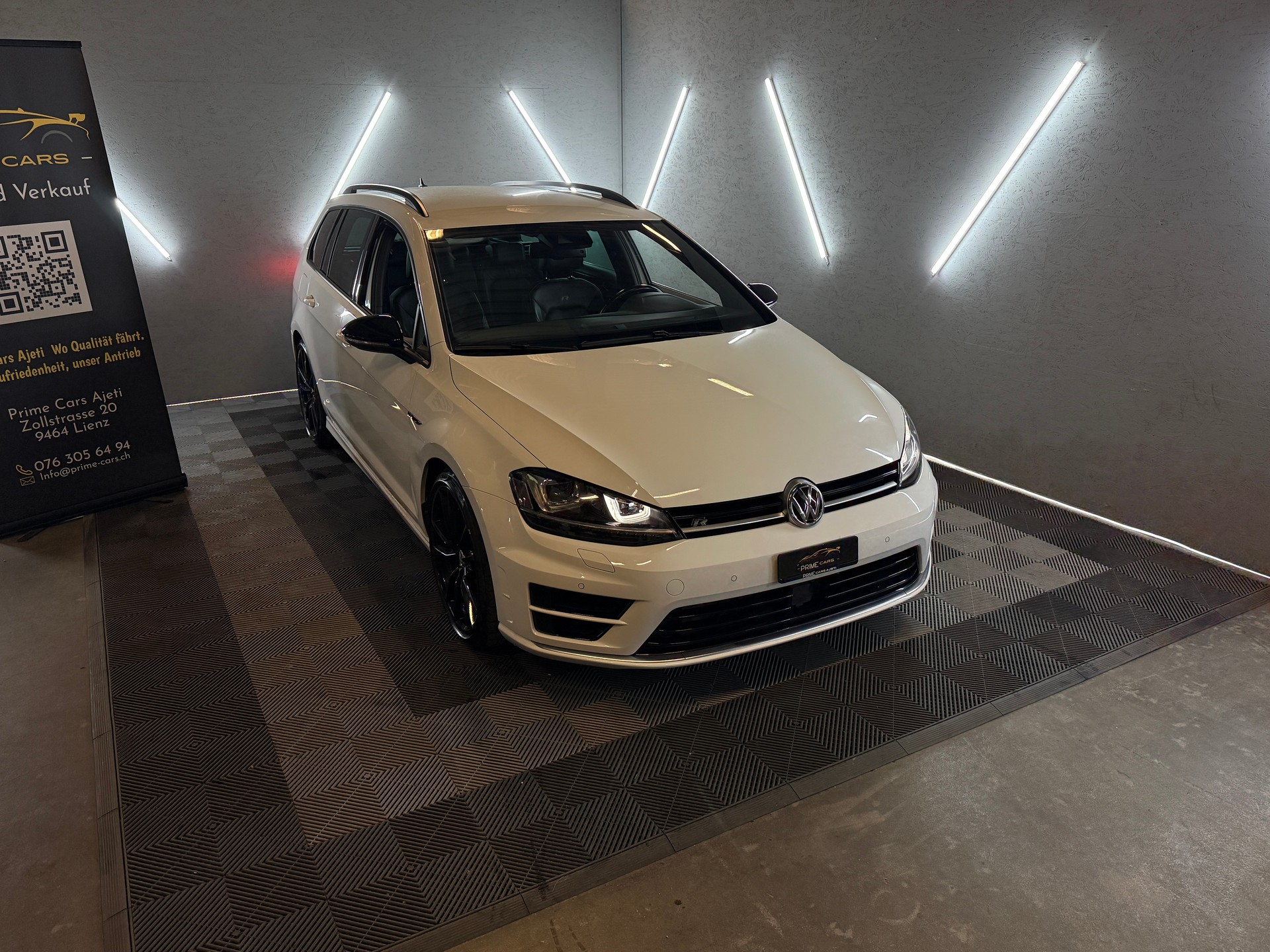 VW Golf Variant 2.0 TSI R 4 Motion DSG-image-5