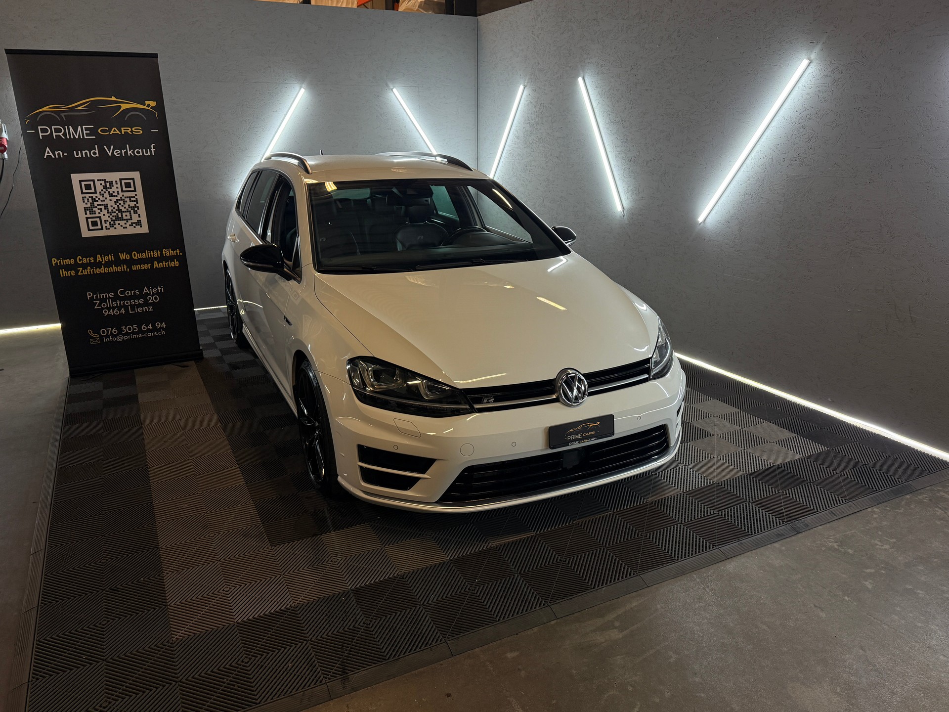 VW Golf Variant 2.0 TSI R 4 Motion DSG