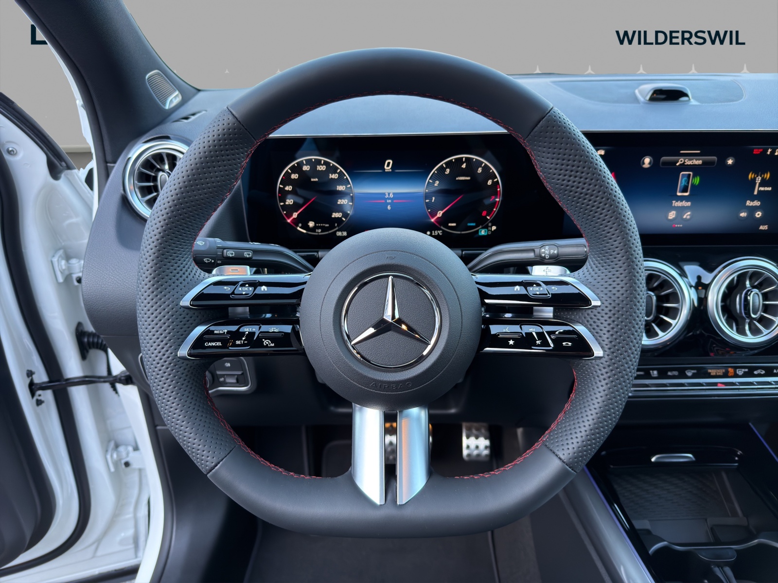 MERCEDES-BENZ GLA 250 4Matic 8G-DCT Swiss Star-image-9