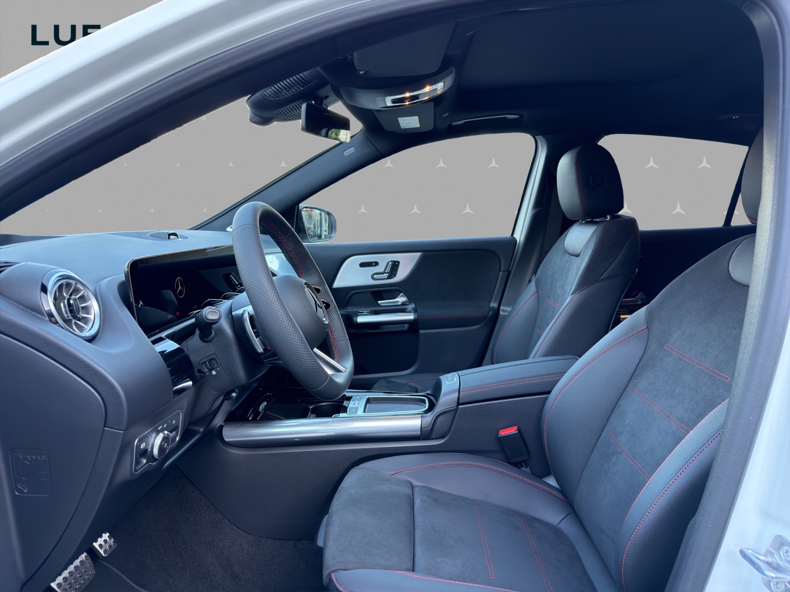 MERCEDES-BENZ GLA 250 4Matic 8G-DCT Swiss Star-image-7