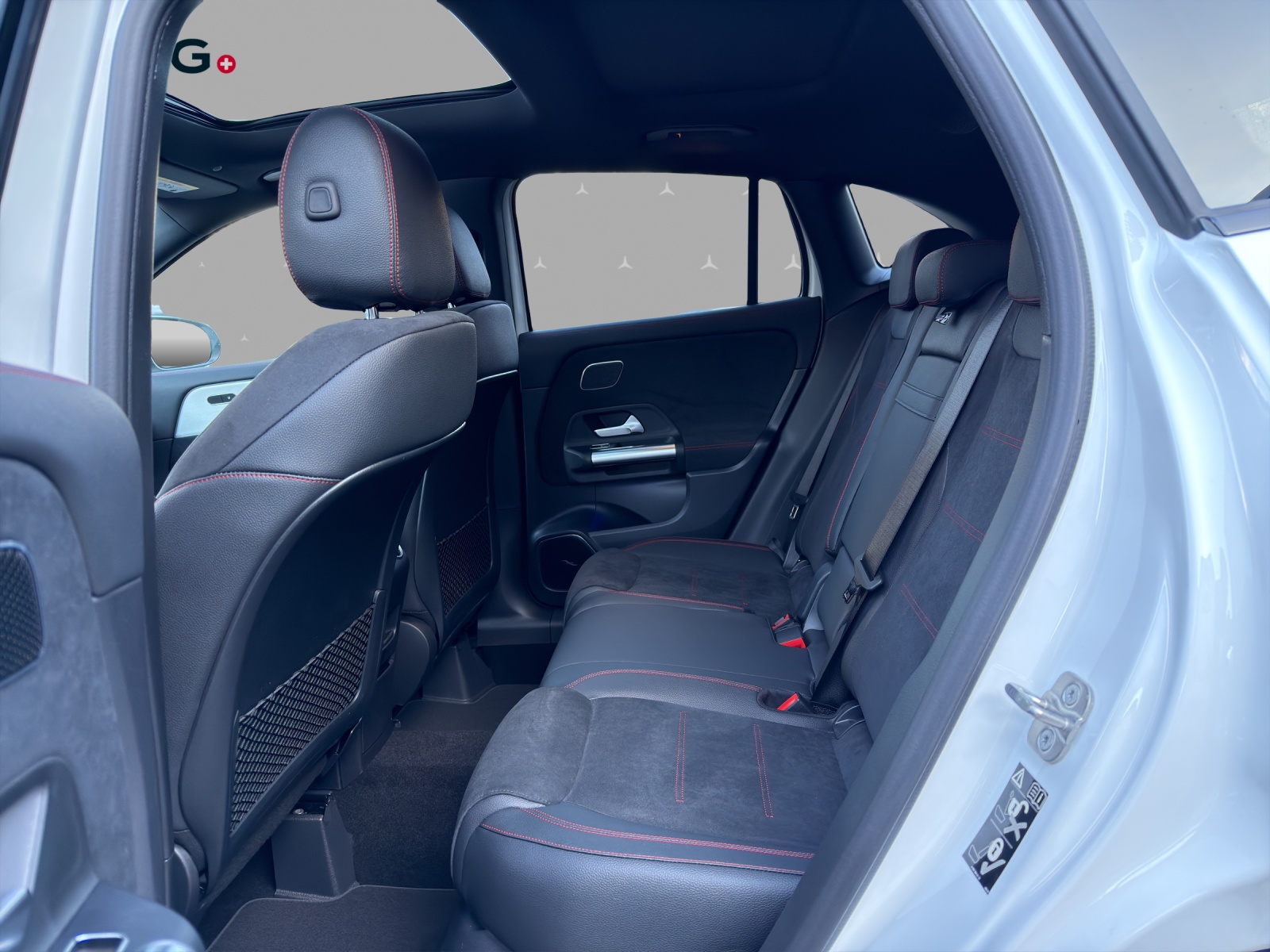 MERCEDES-BENZ GLA 250 4Matic 8G-DCT Swiss Star-image-11