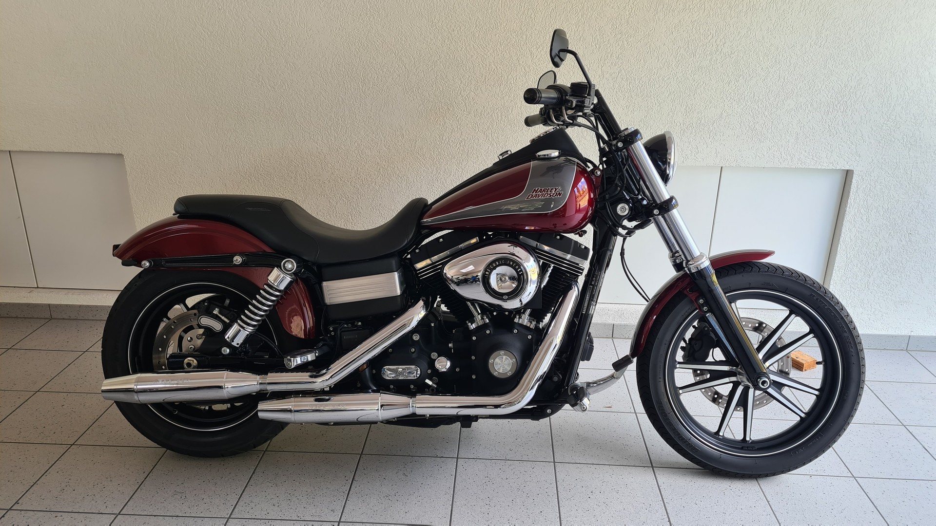 HARLEY-DAVIDSON FXDBB Dyna Street Bob Special 103 ABS