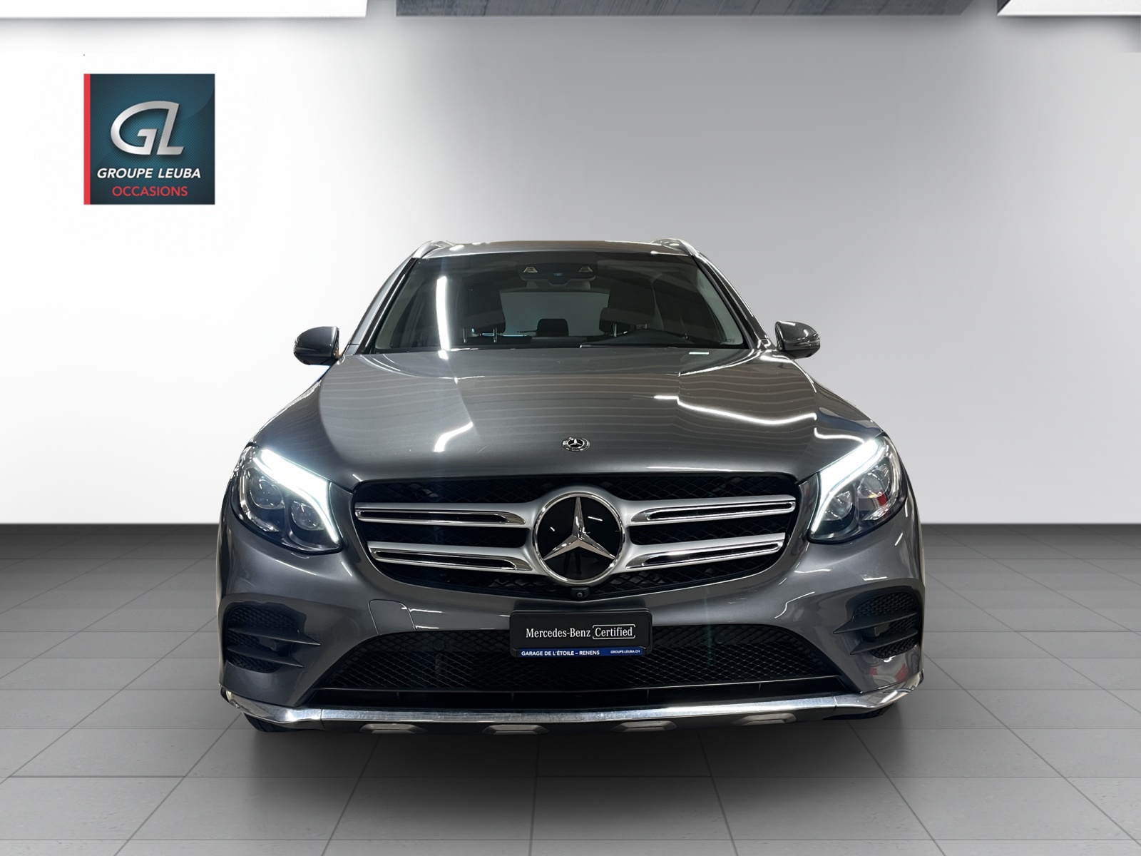 MERCEDES-BENZ GLC 250 AMG Line 4Matic 9G-Tronic-showroom-element-1