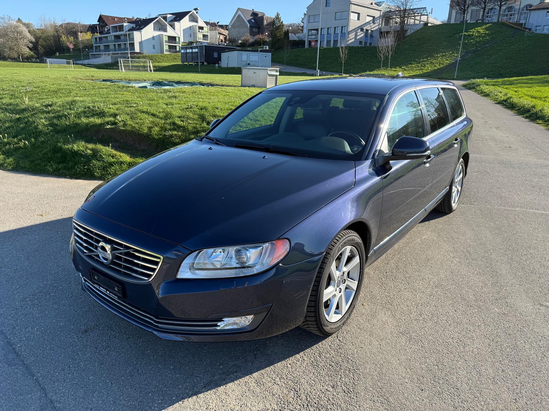 VOLVO V70 D5 AWD Momentum Geartronic