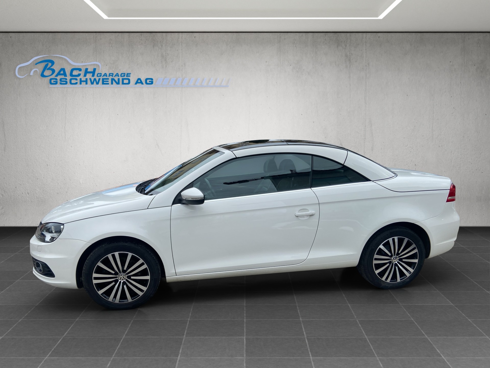 VW Eos 2.0 TDI BlueMotion Technology DSG-image-6