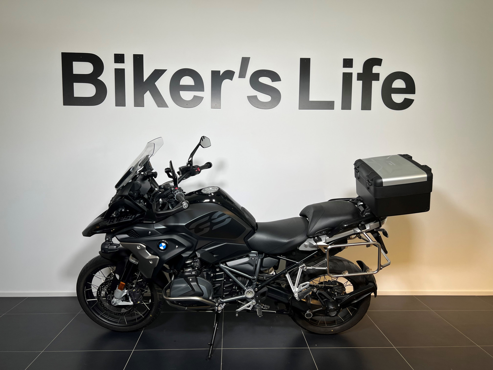 BMW R 1250 GS Triple Black-image-1