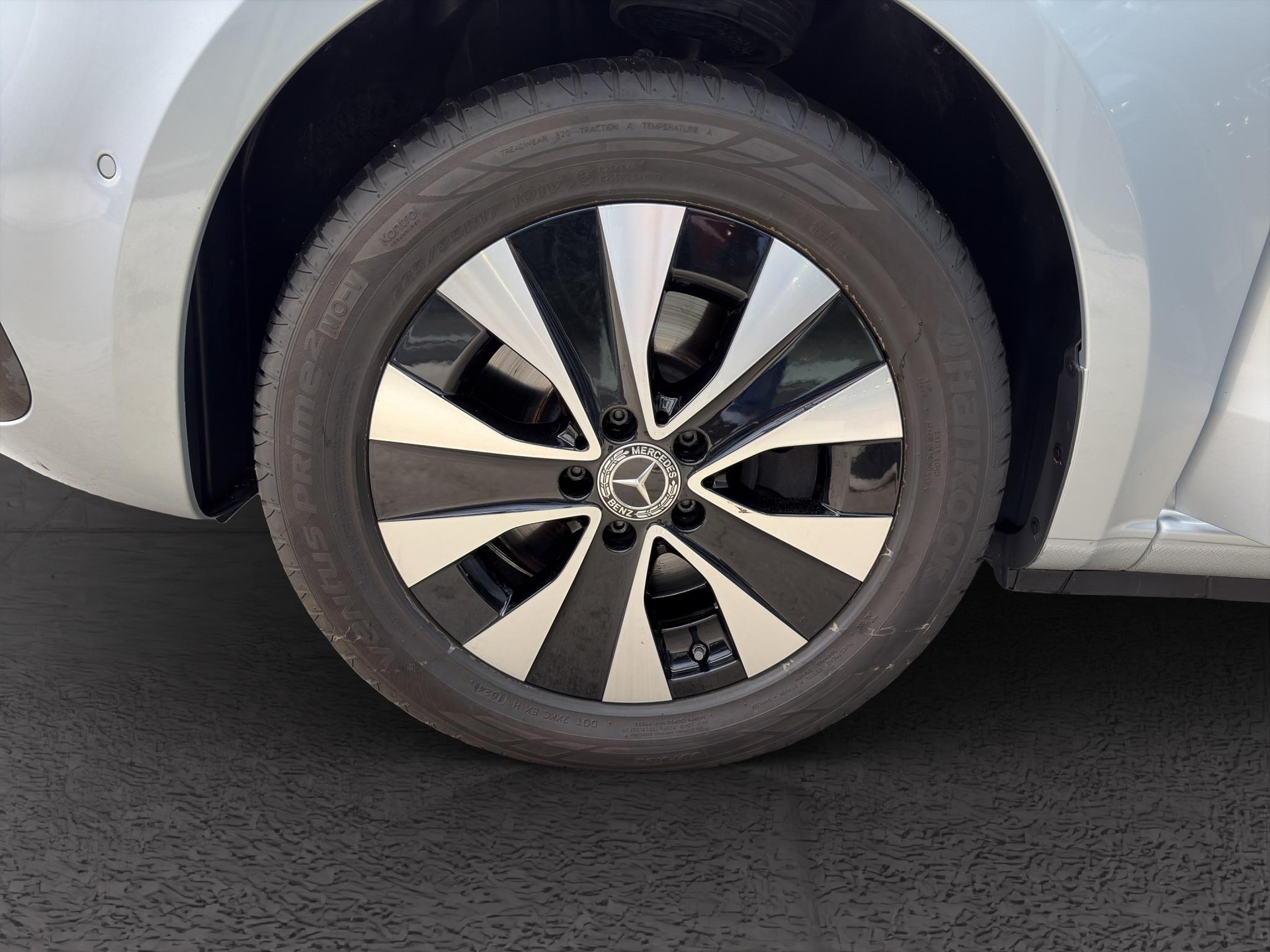 MERCEDES-BENZ V 250 d Avantgarde lang Van-image-5