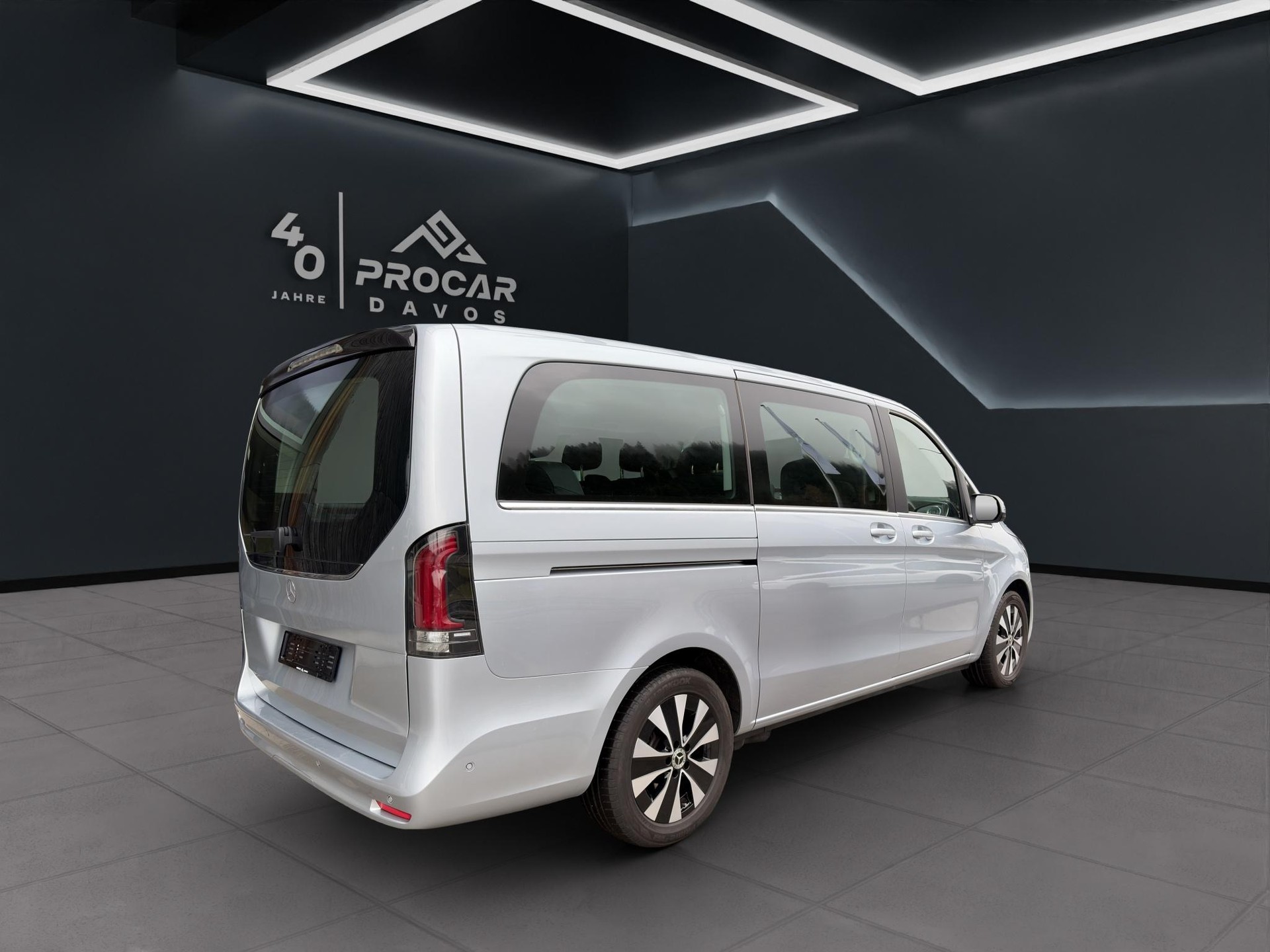 MERCEDES-BENZ V 250 d Avantgarde lang Van-image-3