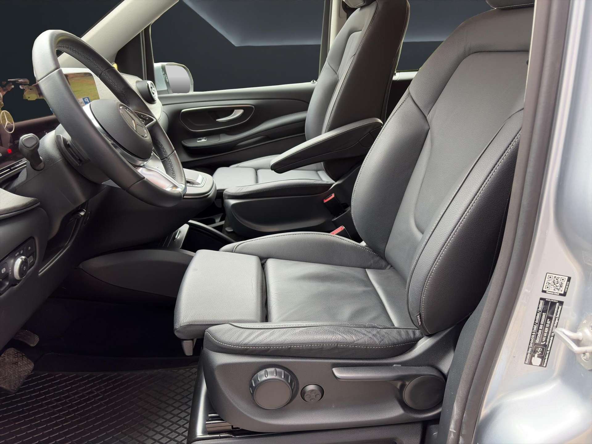 MERCEDES-BENZ V 250 d Avantgarde lang Van-image-7