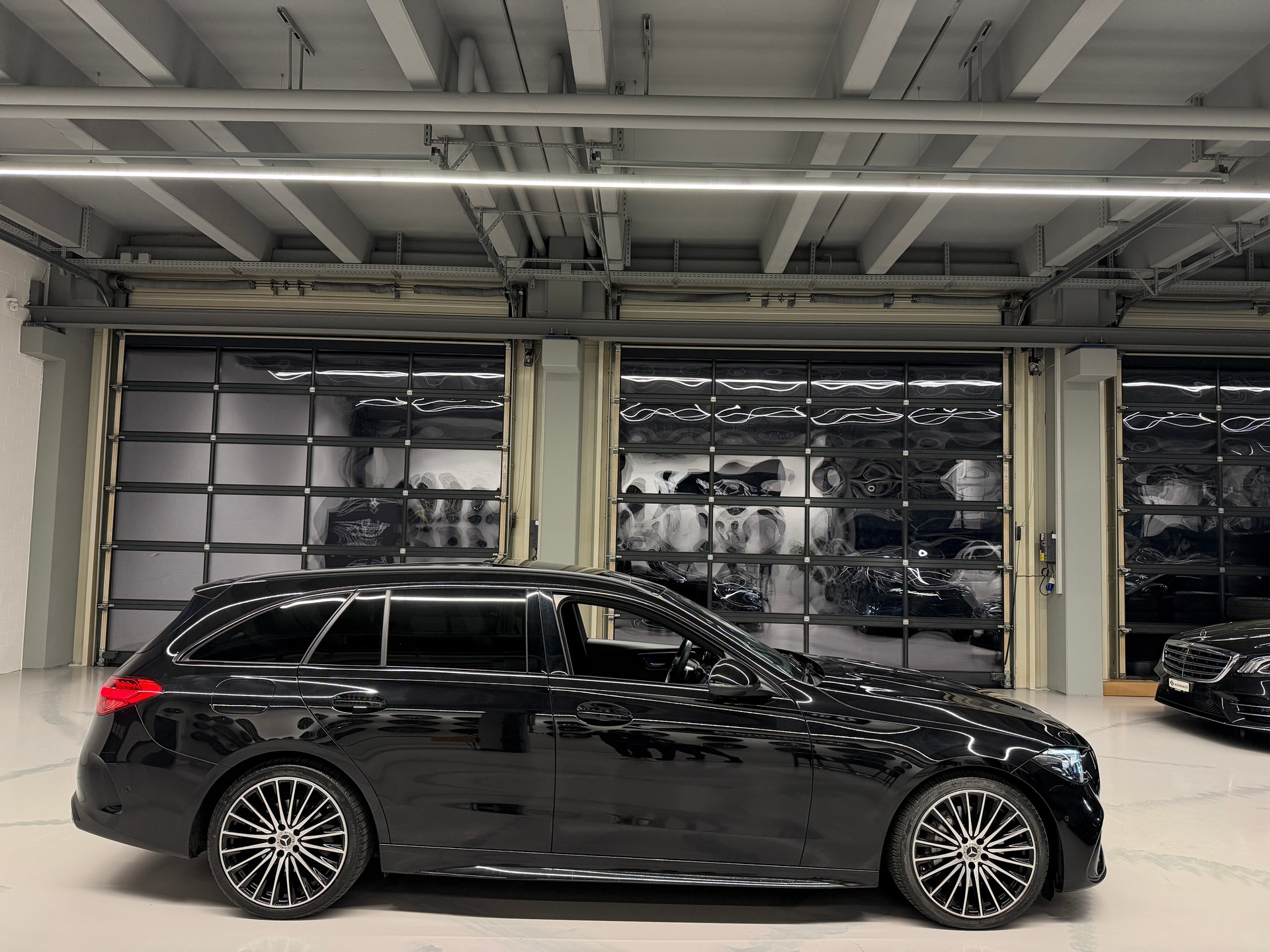 MERCEDES-BENZ C 300 AMG Line 4matic Kombi *CH-Auto*MSI Garantie bis 03.27*Frisch ab Service*Gratis Service*-image-10