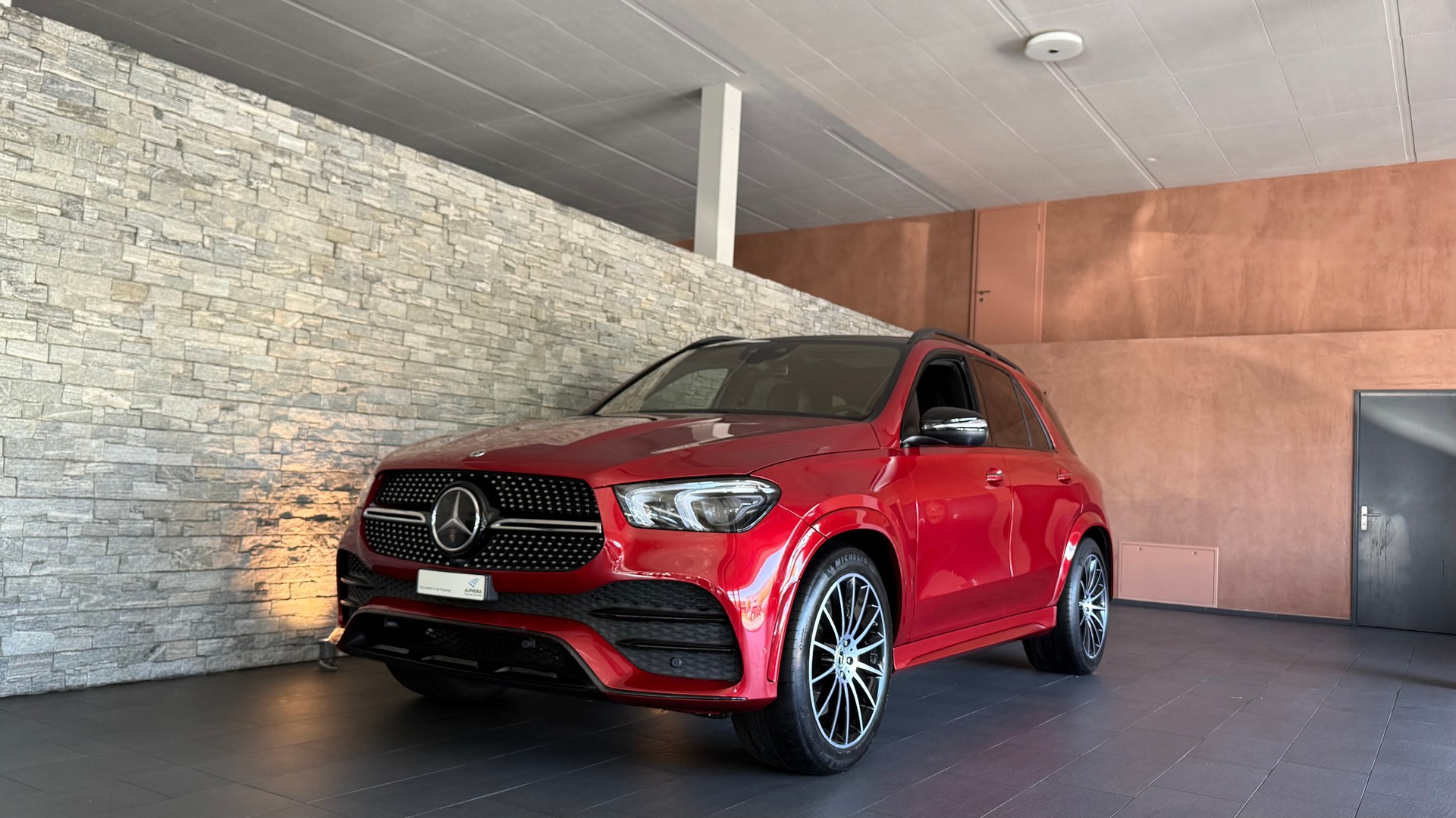 MERCEDES-BENZ GLE 450 4Matic AMG Line 9G-Tronic-showroom-element-2