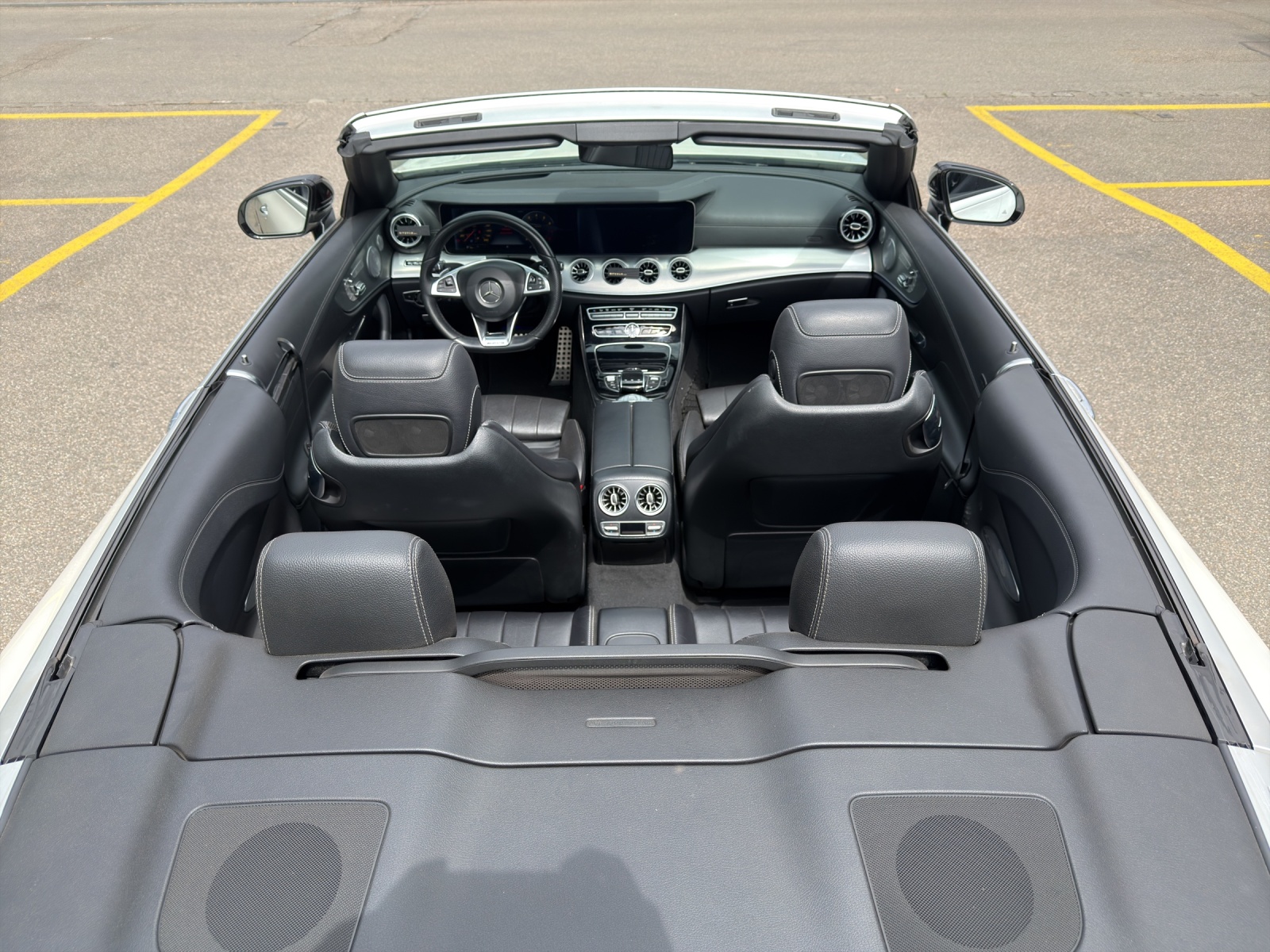 MERCEDES-BENZ E 400 Cabriolet AMG Line 4 Matic 9G-Tronic-image-17