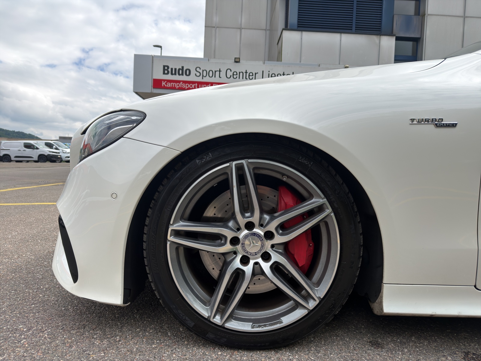 MERCEDES-BENZ E 400 Cabriolet AMG Line 4 Matic 9G-Tronic-image-15