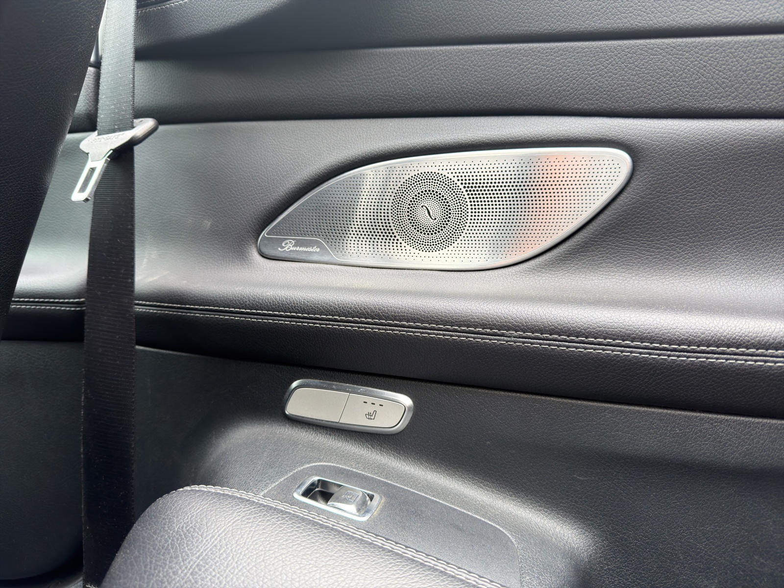 MERCEDES-BENZ E 400 Cabriolet AMG Line 4 Matic 9G-Tronic-image-18