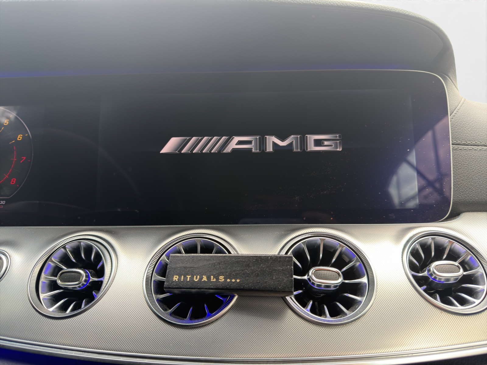 MERCEDES-BENZ E 400 Cabriolet AMG Line 4 Matic 9G-Tronic-image-11