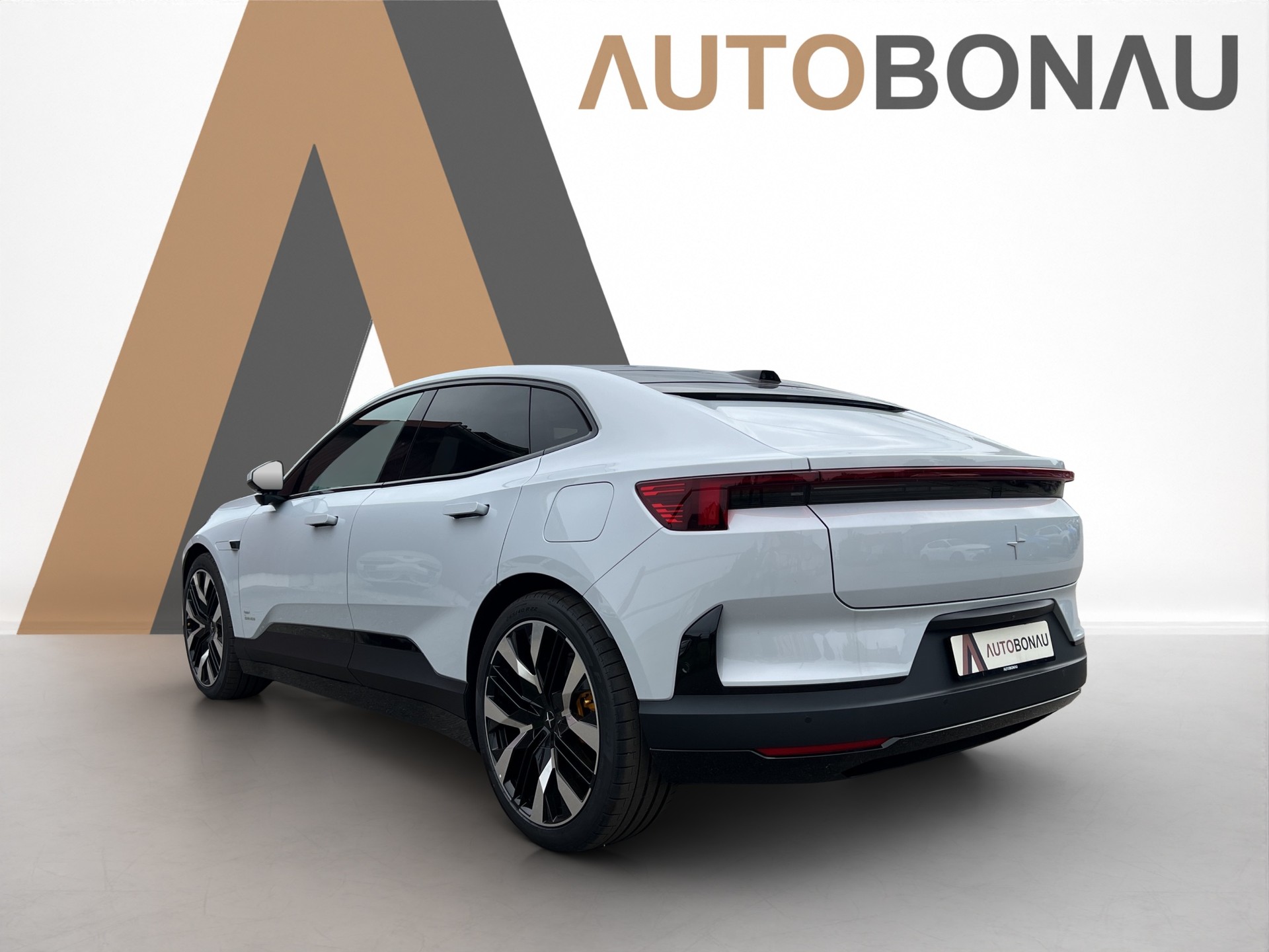 POLESTAR 4 Long Range Dual Motor Performance Plus-showroom-element-2