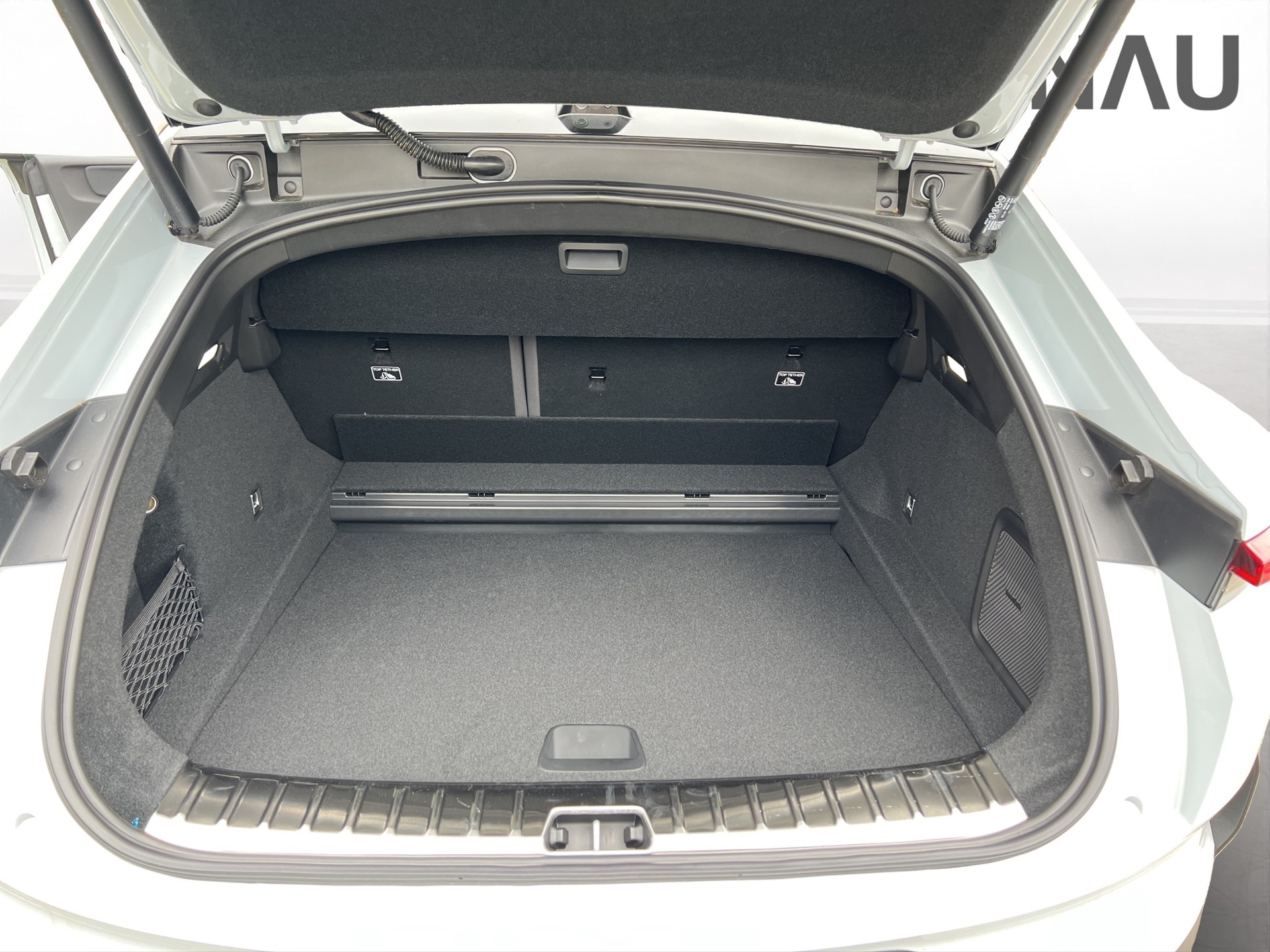 POLESTAR 4 Long Range Dual Motor Performance Plus-image-24