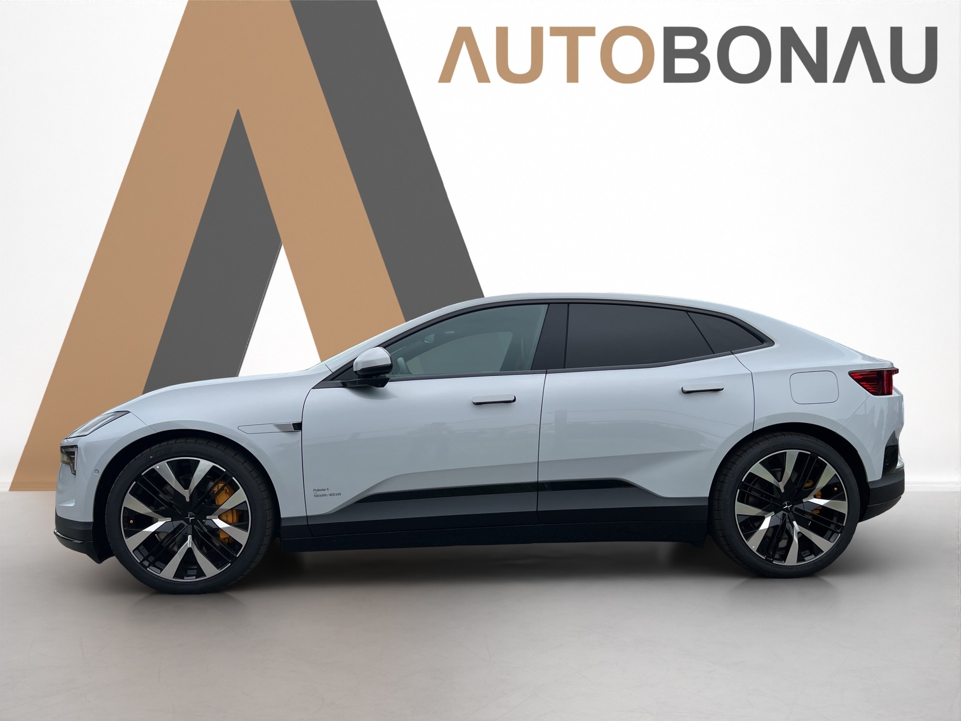 POLESTAR 4 Long Range Dual Motor Performance Plus-showroom-element-1
