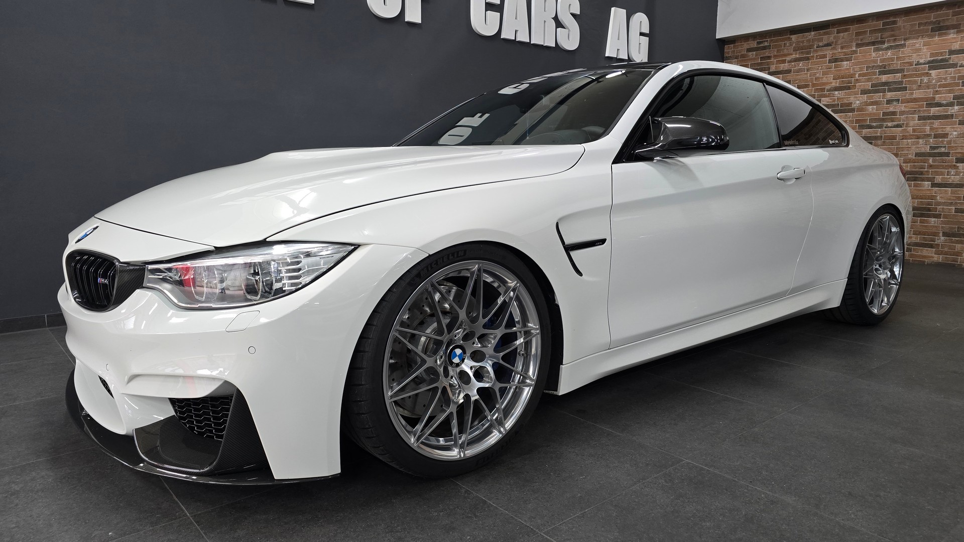 BMW M4 Coupé DKG Competition-showroom-element-3