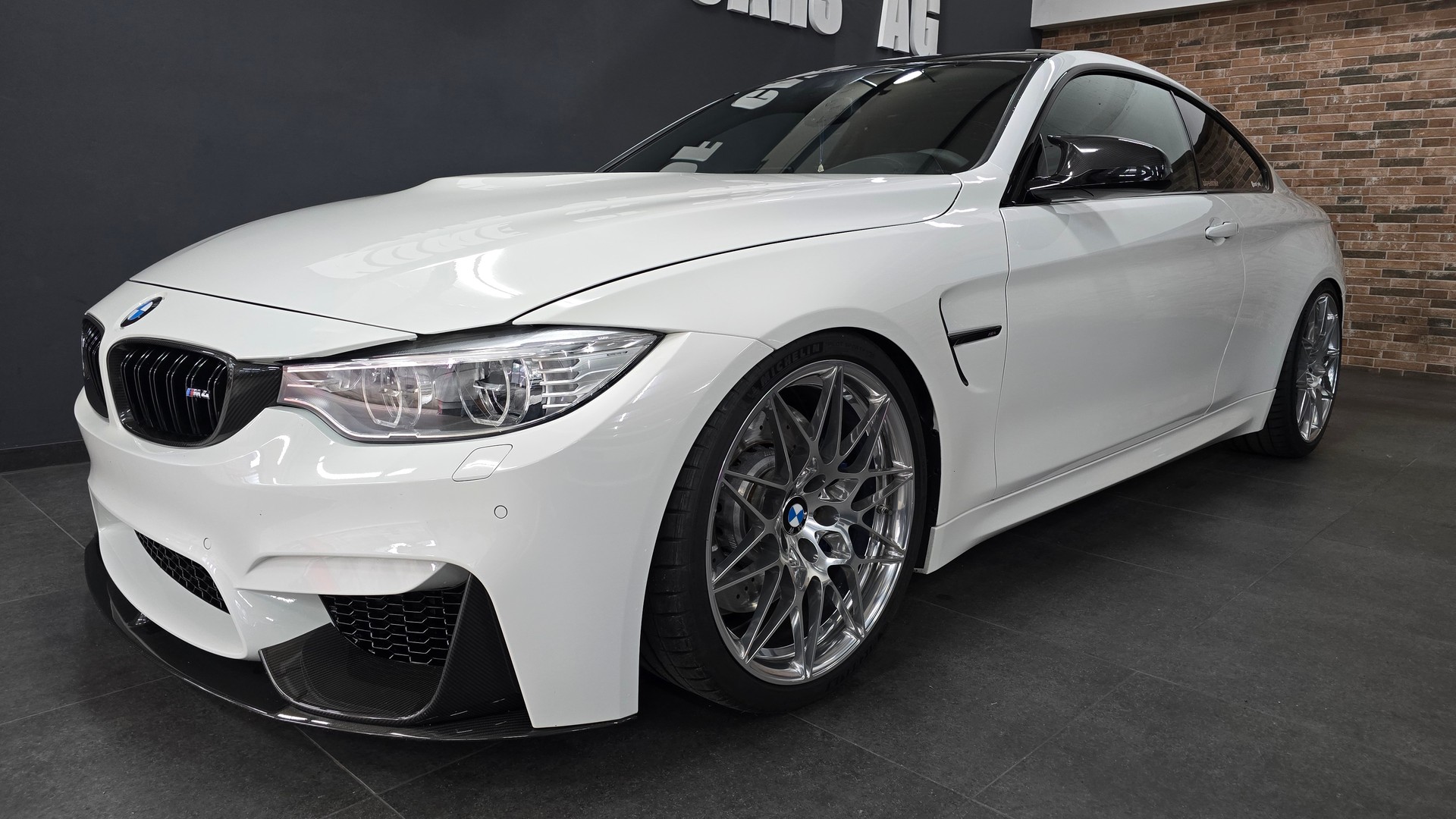 BMW M4 Coupé DKG Competition-showroom-element-2