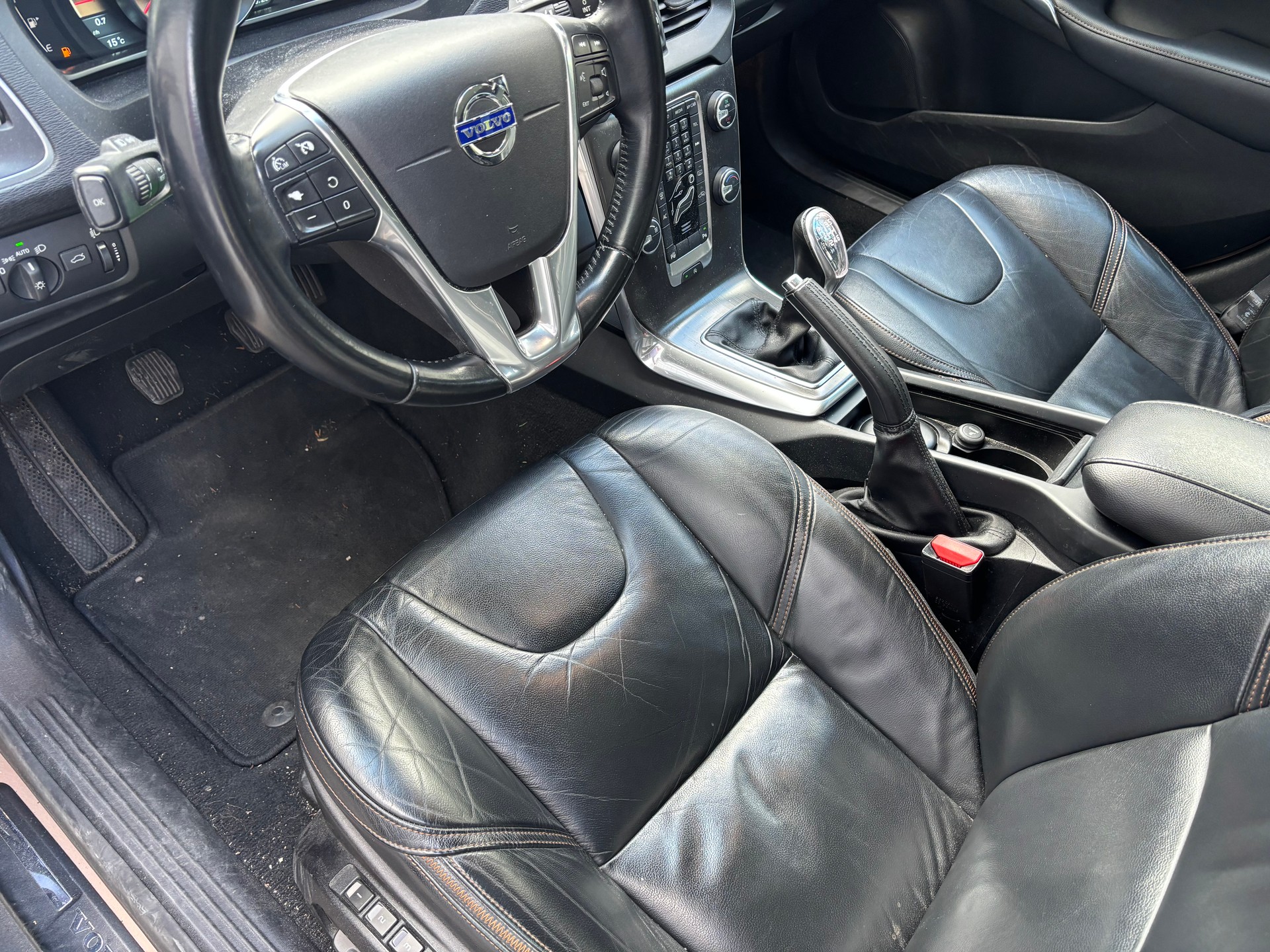 VOLVO V40 Cross Country T4 1.6 Summum-image-8
