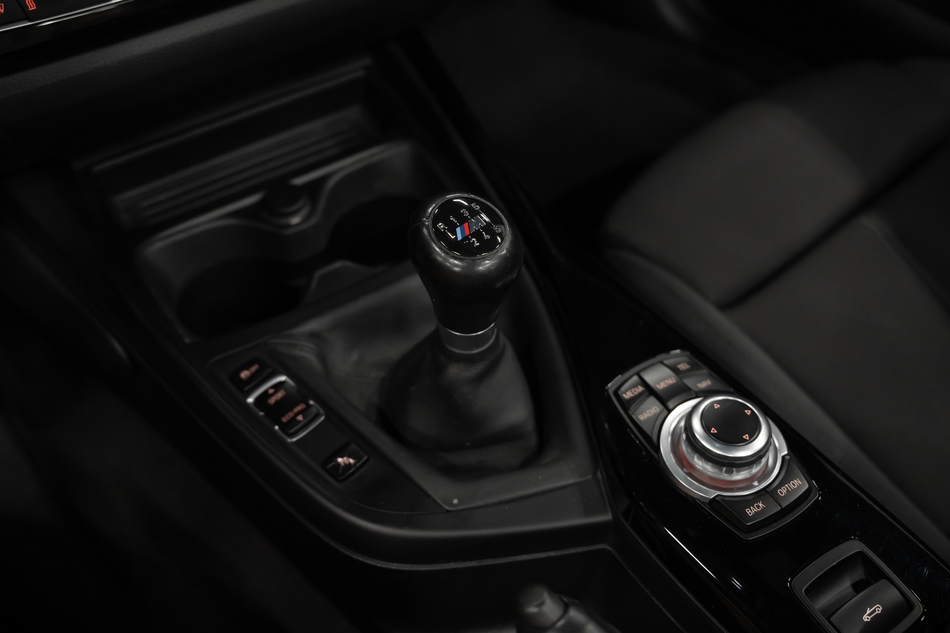 BMW 218i Cabriolet-image-14