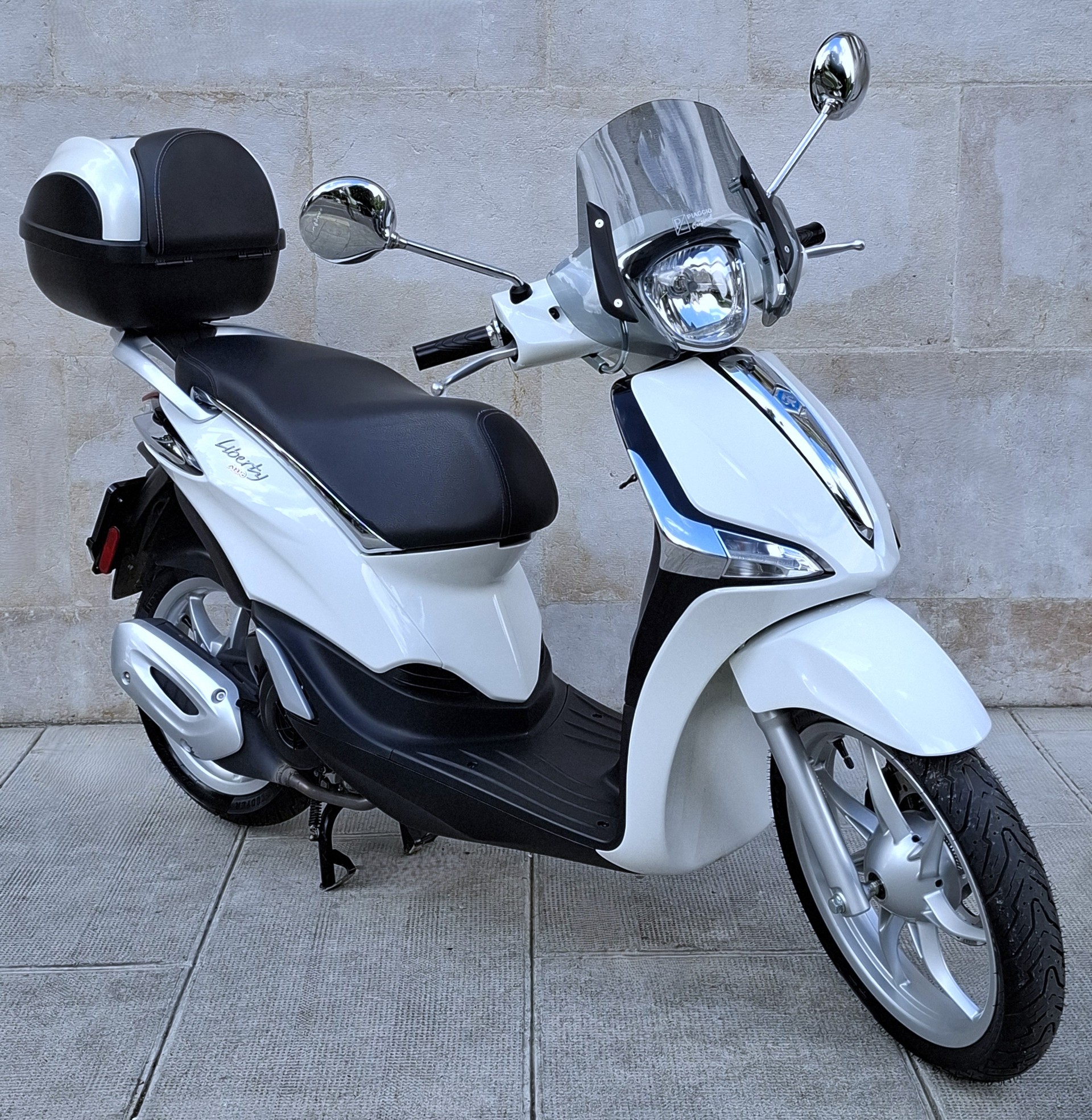 PIAGGIO Liberty 125 iGet ABS-showroom-element-1