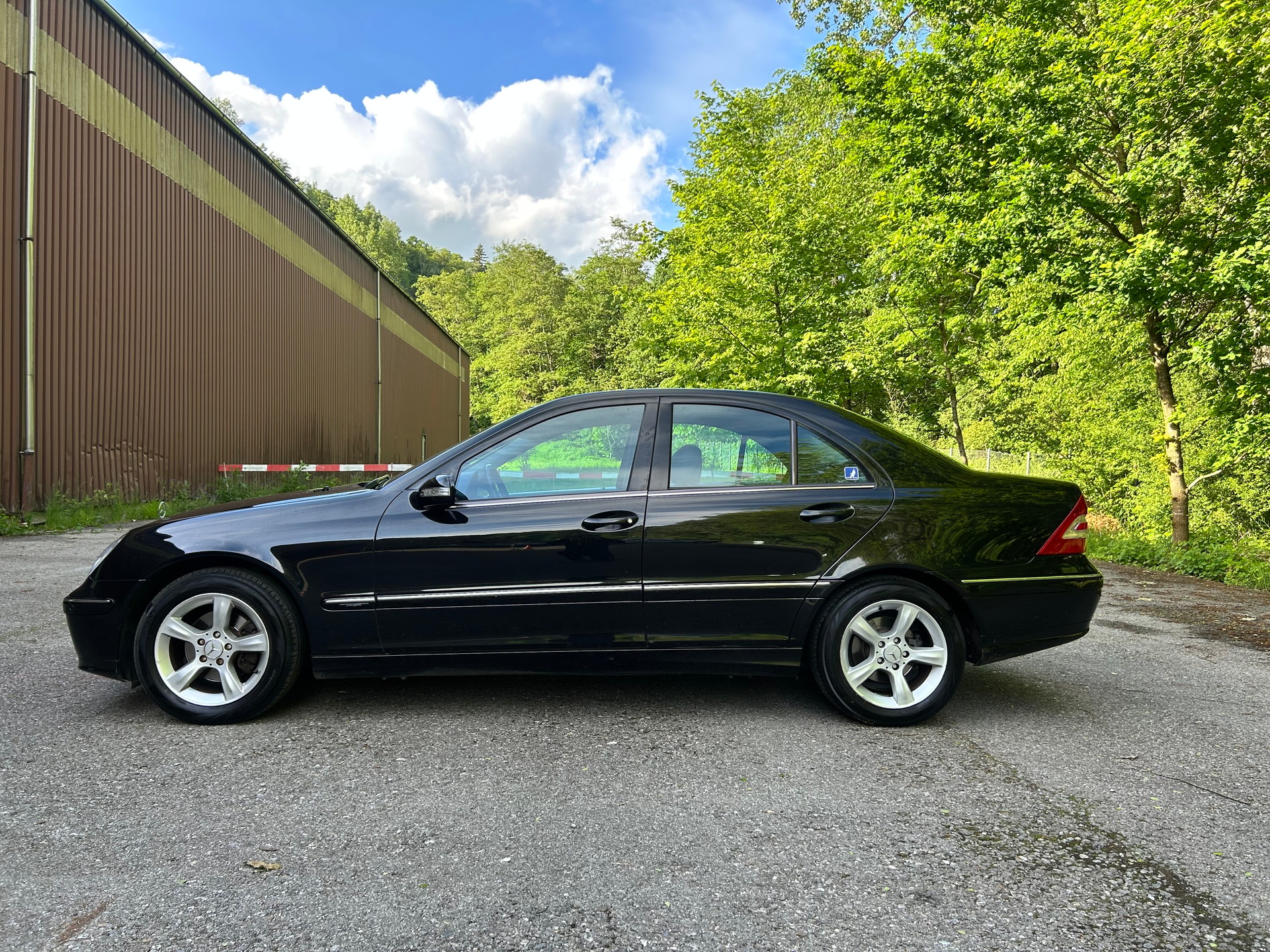 MERCEDES-BENZ C 180 Kompressor Avantgarde Sport Edition-image-4