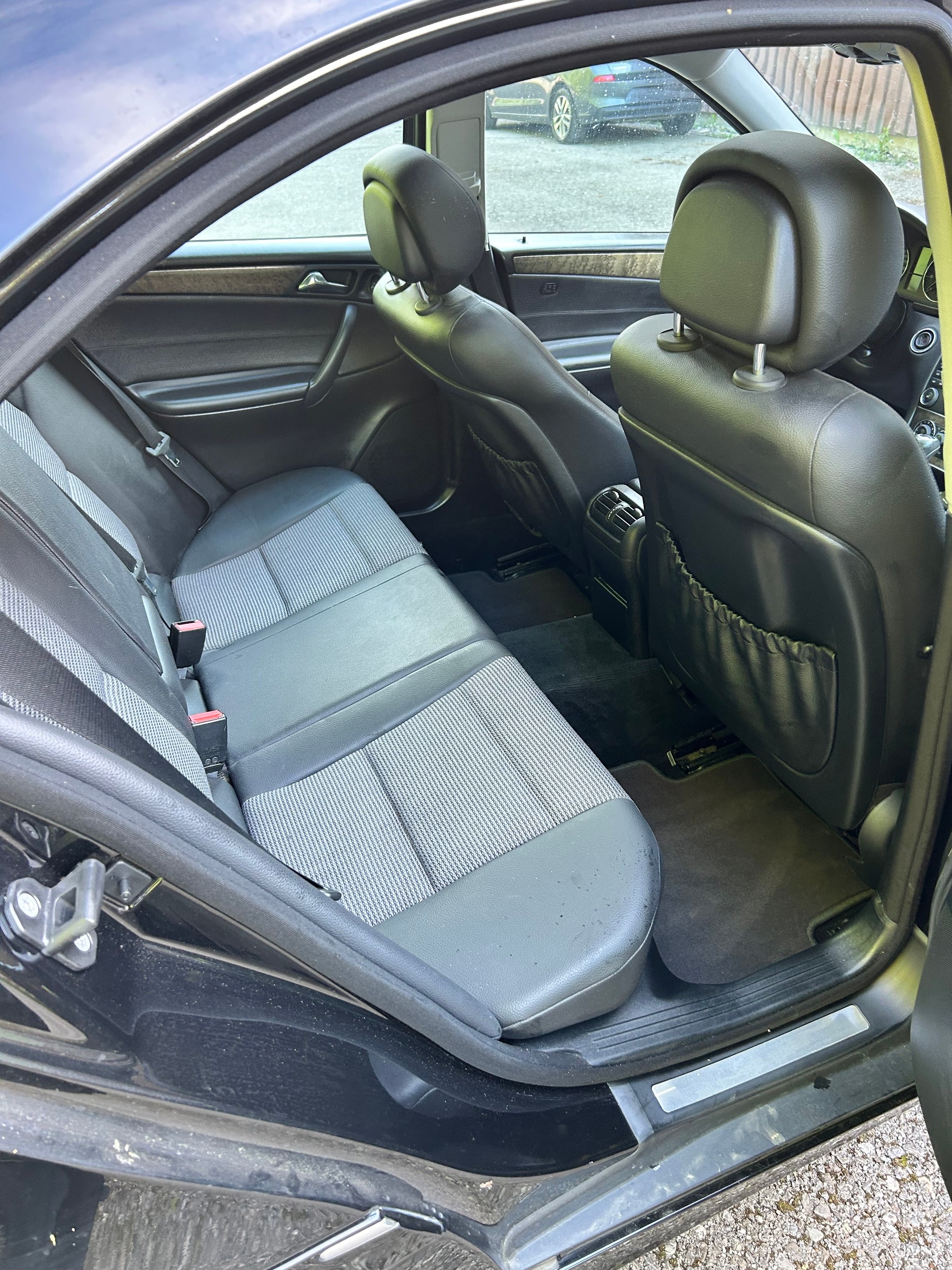 MERCEDES-BENZ C 180 Kompressor Avantgarde Sport Edition-image-9