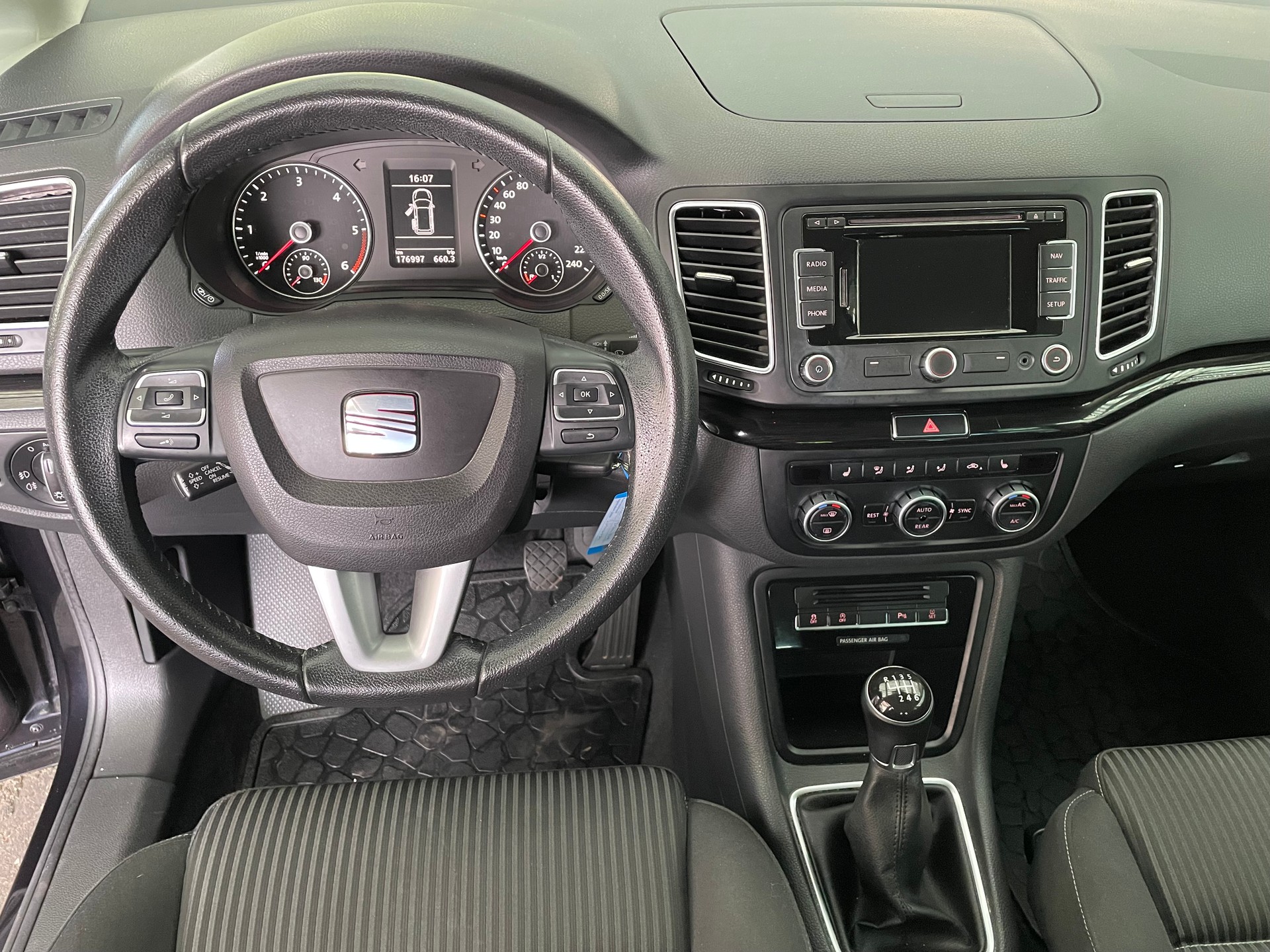 SEAT Alhambra 2.0 TDI Style 4x4-image-10