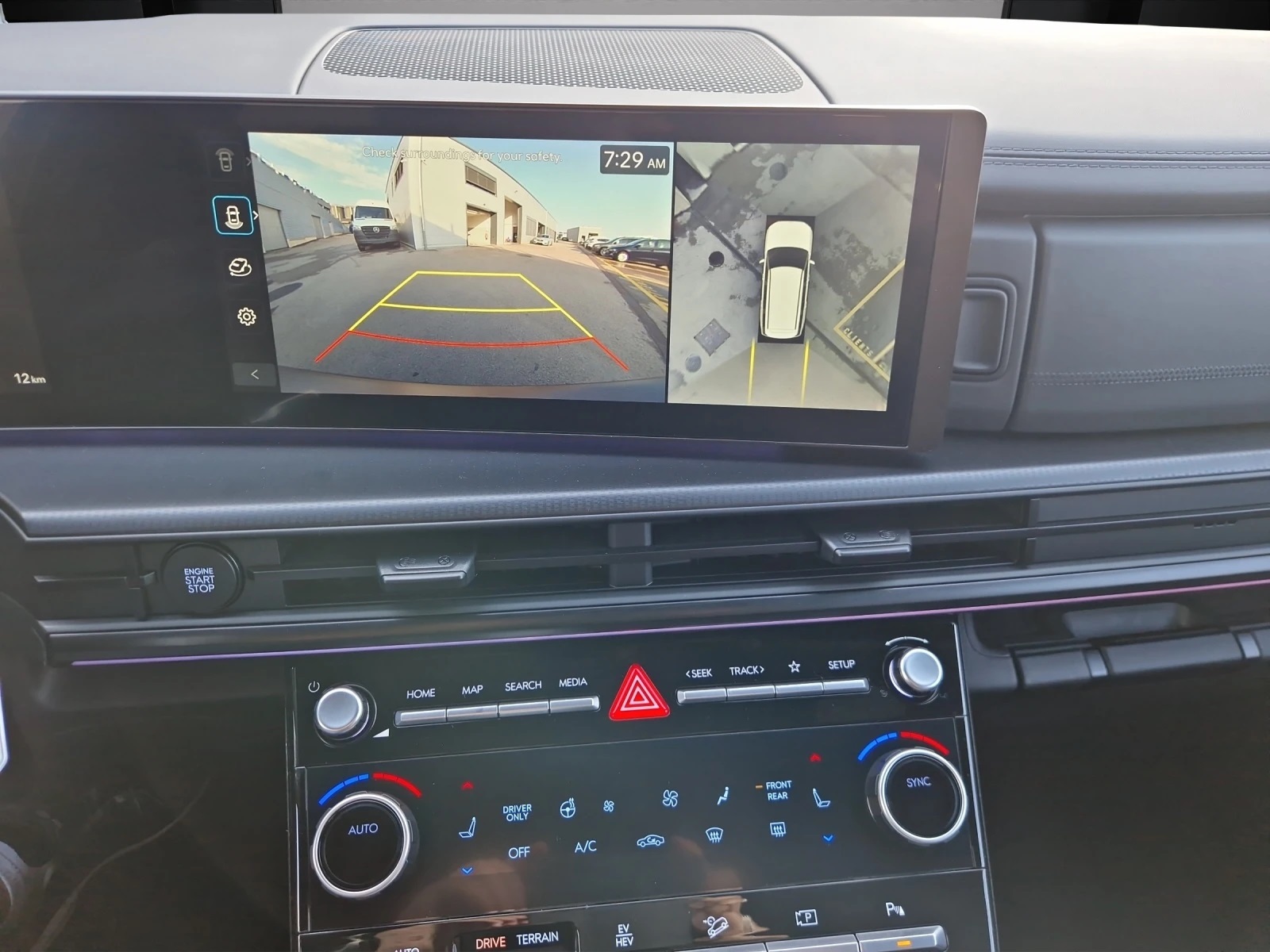 HYUNDAI Santa Fe 1.6 T-GDi PHEV Calligraphy 4WD Automatic-image-10