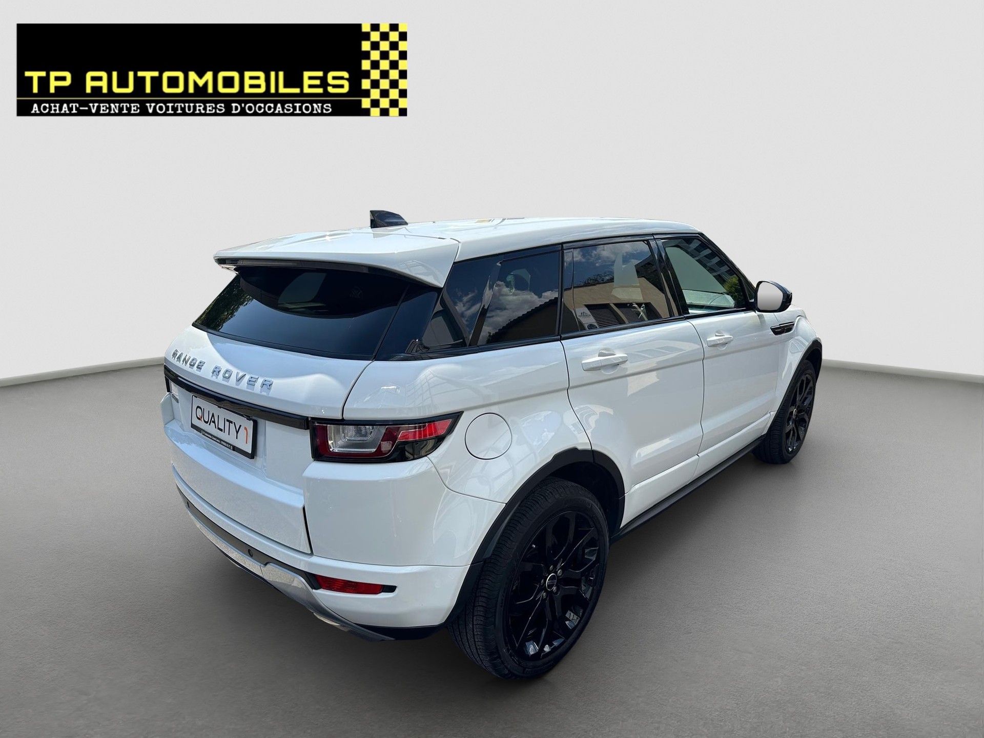 LAND ROVER Range Rover Evoque 2.0 Si4 SE Dynamic AT9-image-3