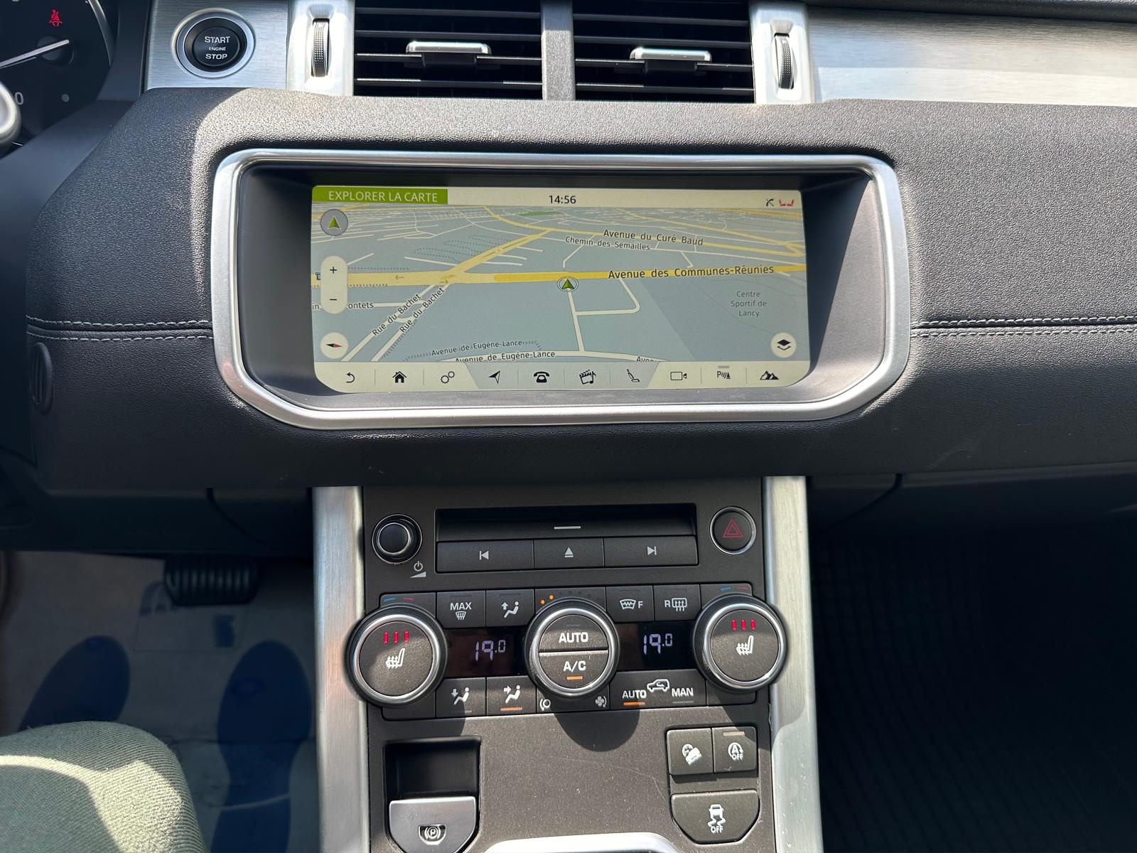 LAND ROVER Range Rover Evoque 2.0 Si4 SE Dynamic AT9-image-9