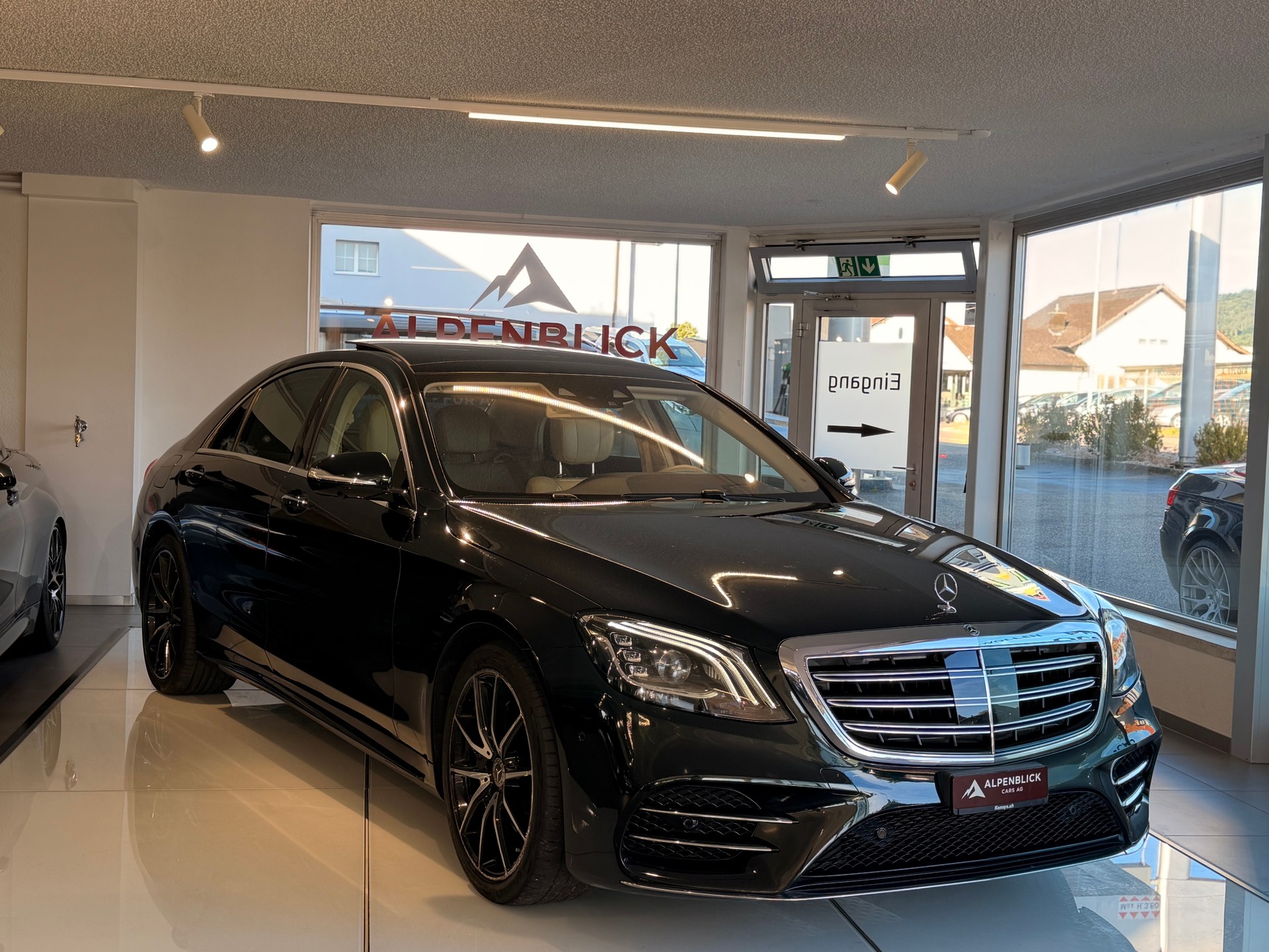 MERCEDES-BENZ S 450 4Matic 9G-Tronic-showroom-element-2