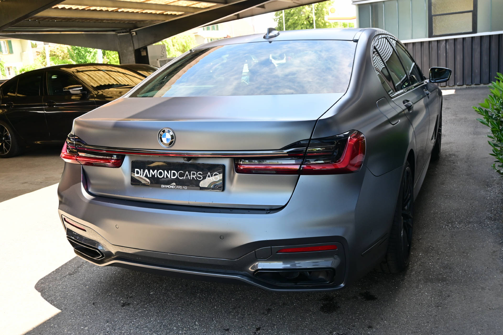BMW 740d xDrive *M-Sport*Frozen Dark Grey Lackierung*Individual*-image-9
