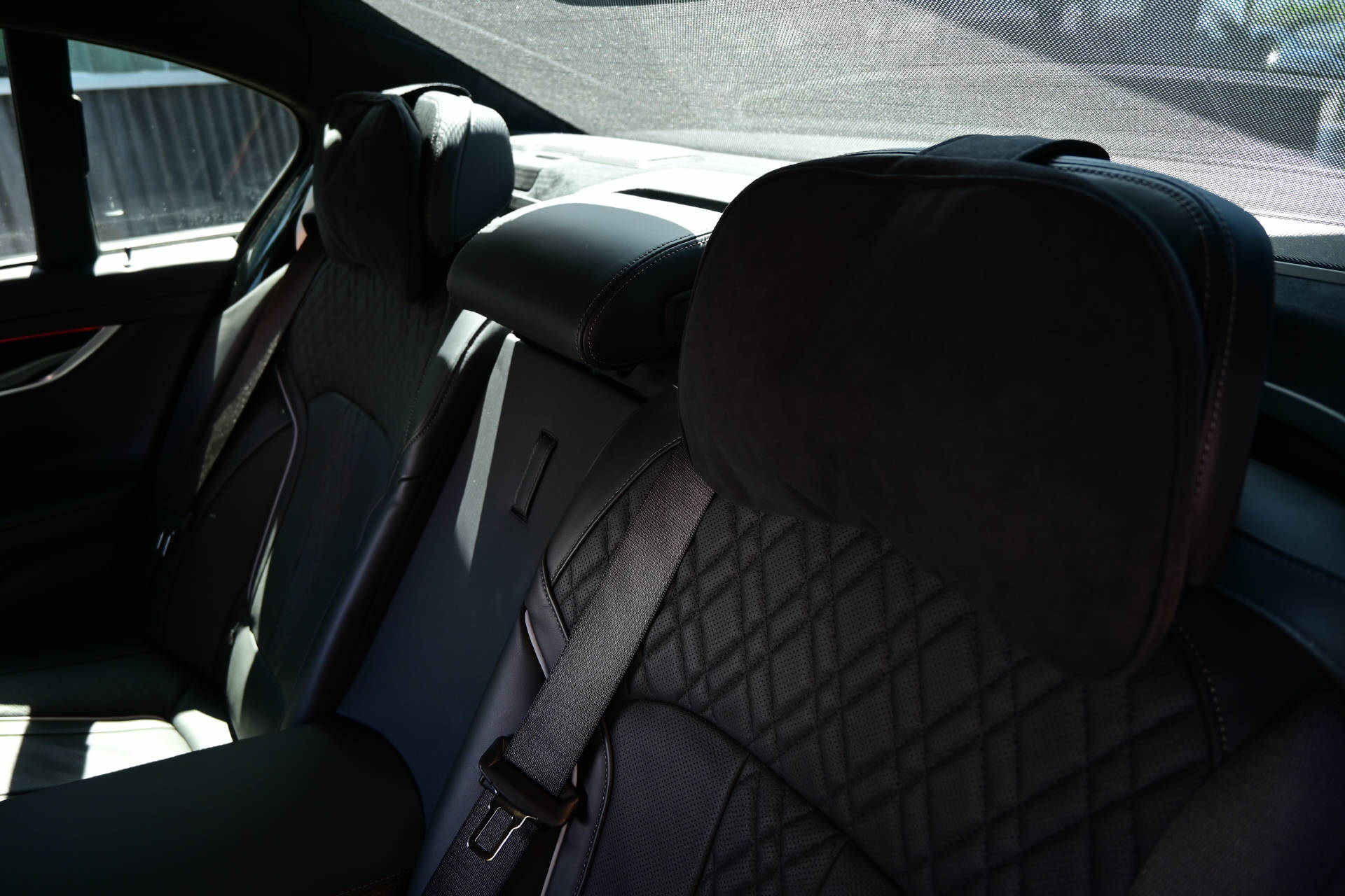 BMW 740d xDrive *M-Sport*Frozen Dark Grey Lackierung*Individual*-image-26
