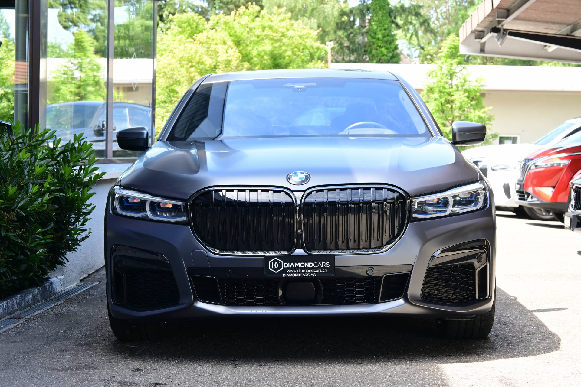 BMW 740d xDrive *M-Sport*Frozen Dark Grey Lackierung*Individual*-showroom-element-1