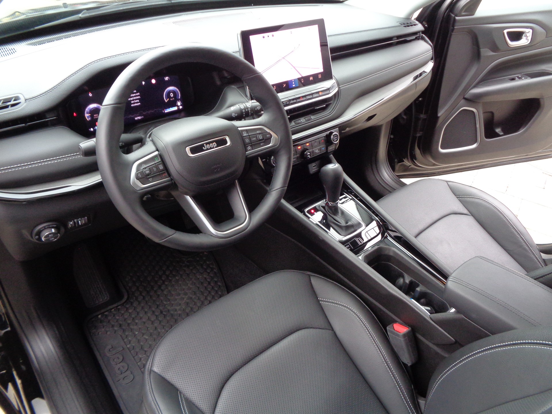 JEEP Compass 4x2 1.5 T MHEV Summit-image-6
