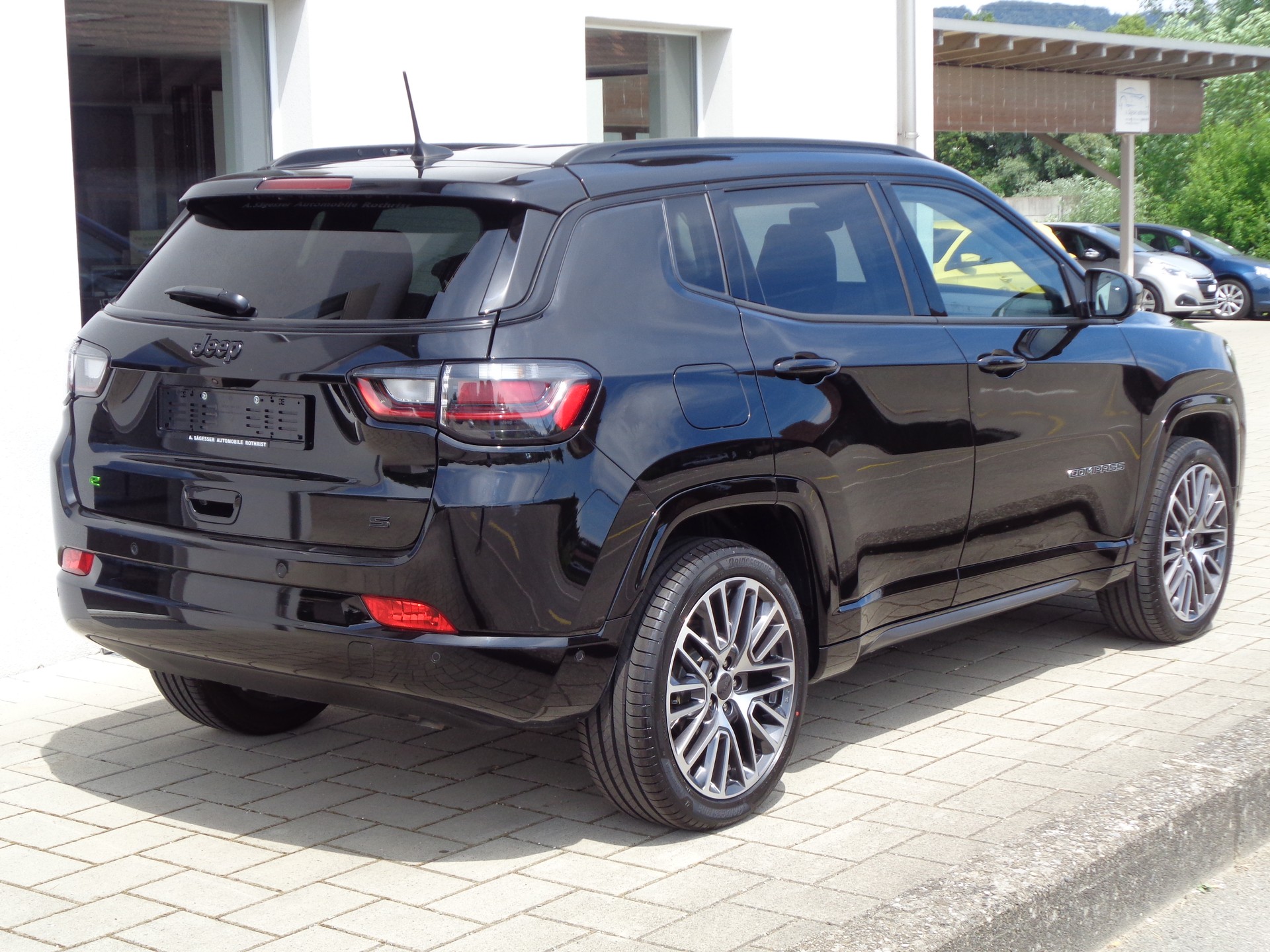 JEEP Compass 4x2 1.5 T MHEV Summit-showroom-element-1