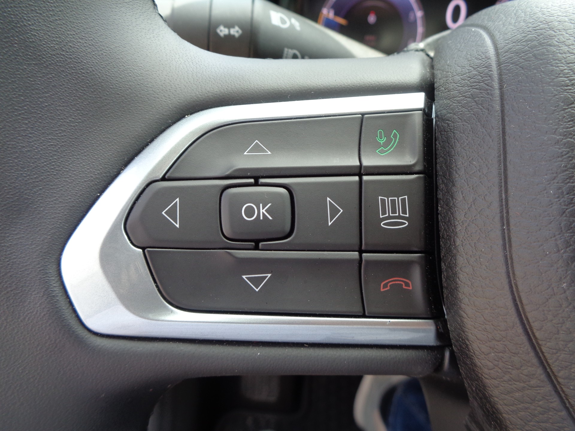 JEEP Compass 4x2 1.5 T MHEV Summit-image-22