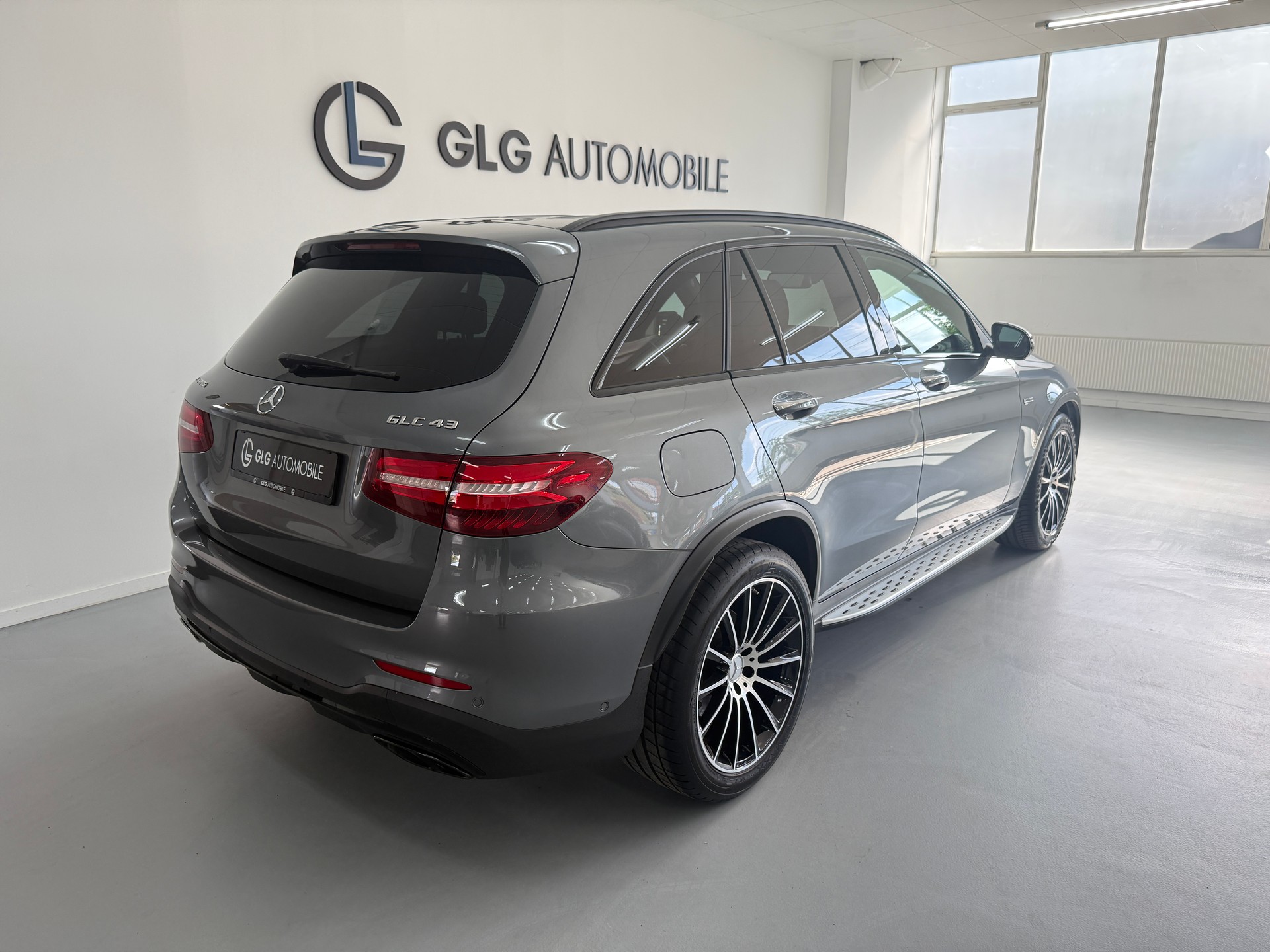 MERCEDES-BENZ GLC 43 AMG 4Matic 9G-Tronic-showroom-element-3