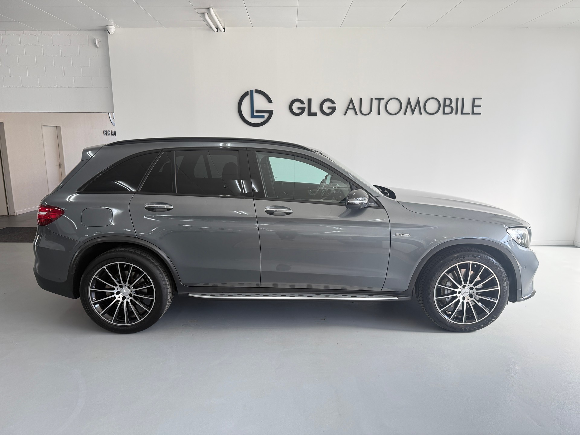 MERCEDES-BENZ GLC 43 AMG 4Matic 9G-Tronic-image-4