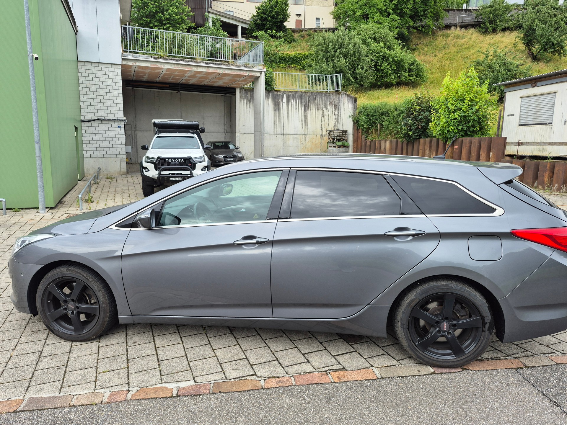 HYUNDAI i40 Wagon 1.7 CRDI Style Automatic-image-6